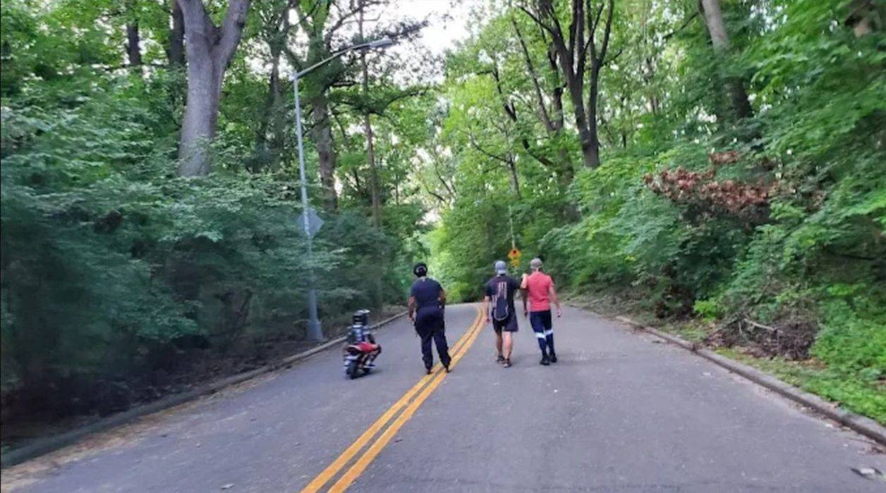 #29 photo, 118-82 Metropolitan Ave, Condo #1B, Kew Gardens , NY 11415