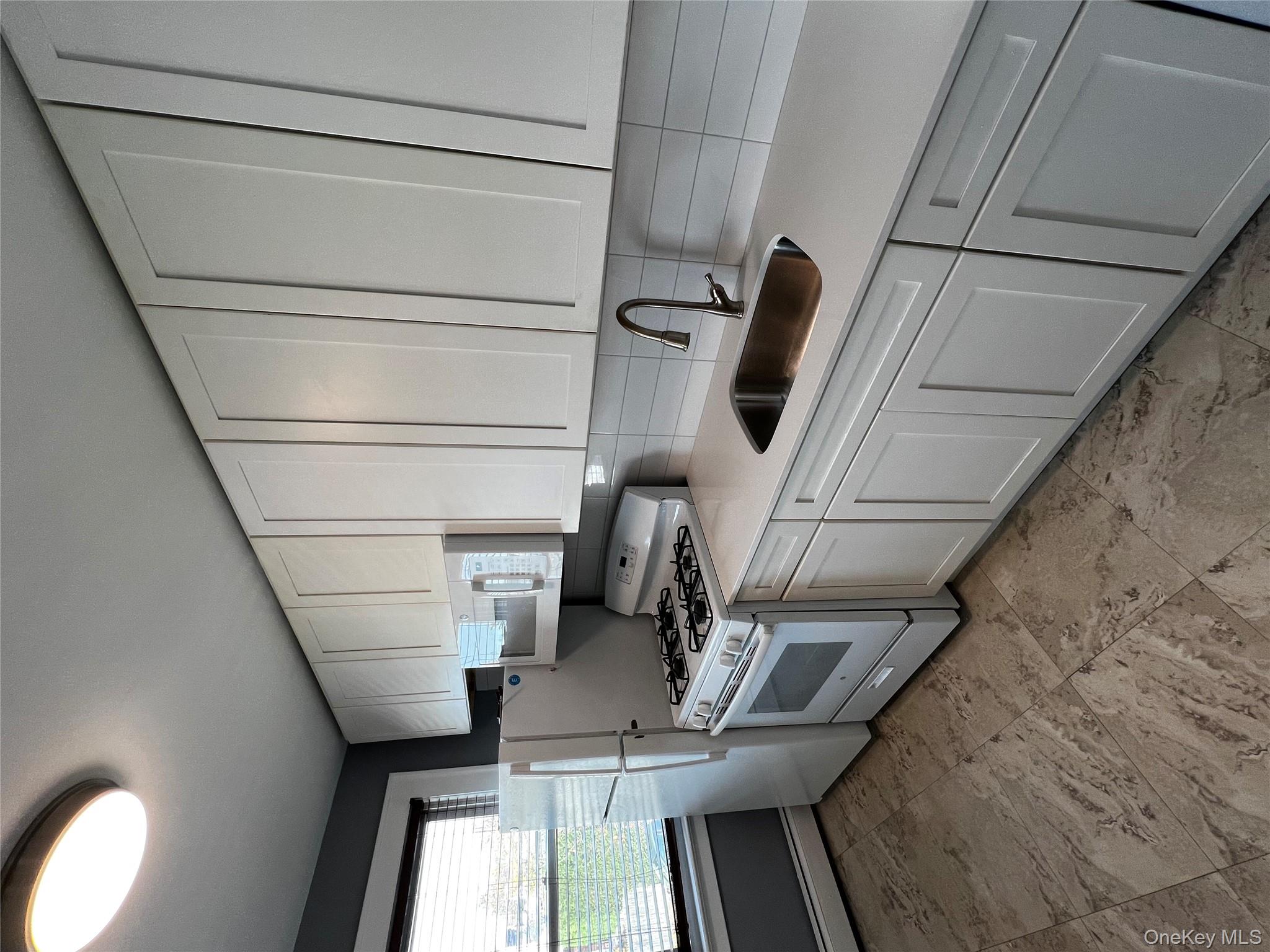 #12 photo, 112 Central Avenue, Lynbrook , NY 11563