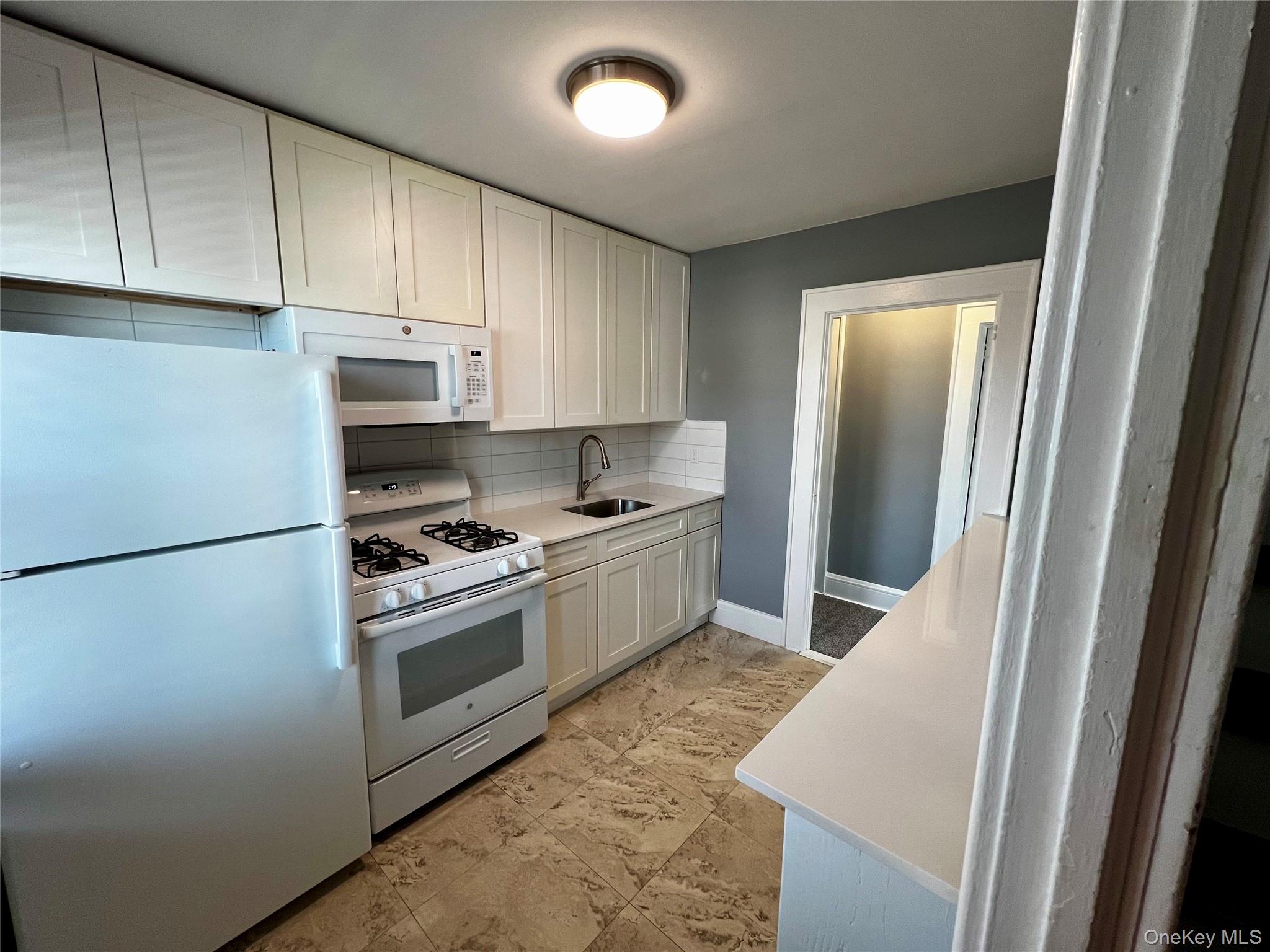 #17 photo, 112 Central Avenue, Lynbrook , NY 11563