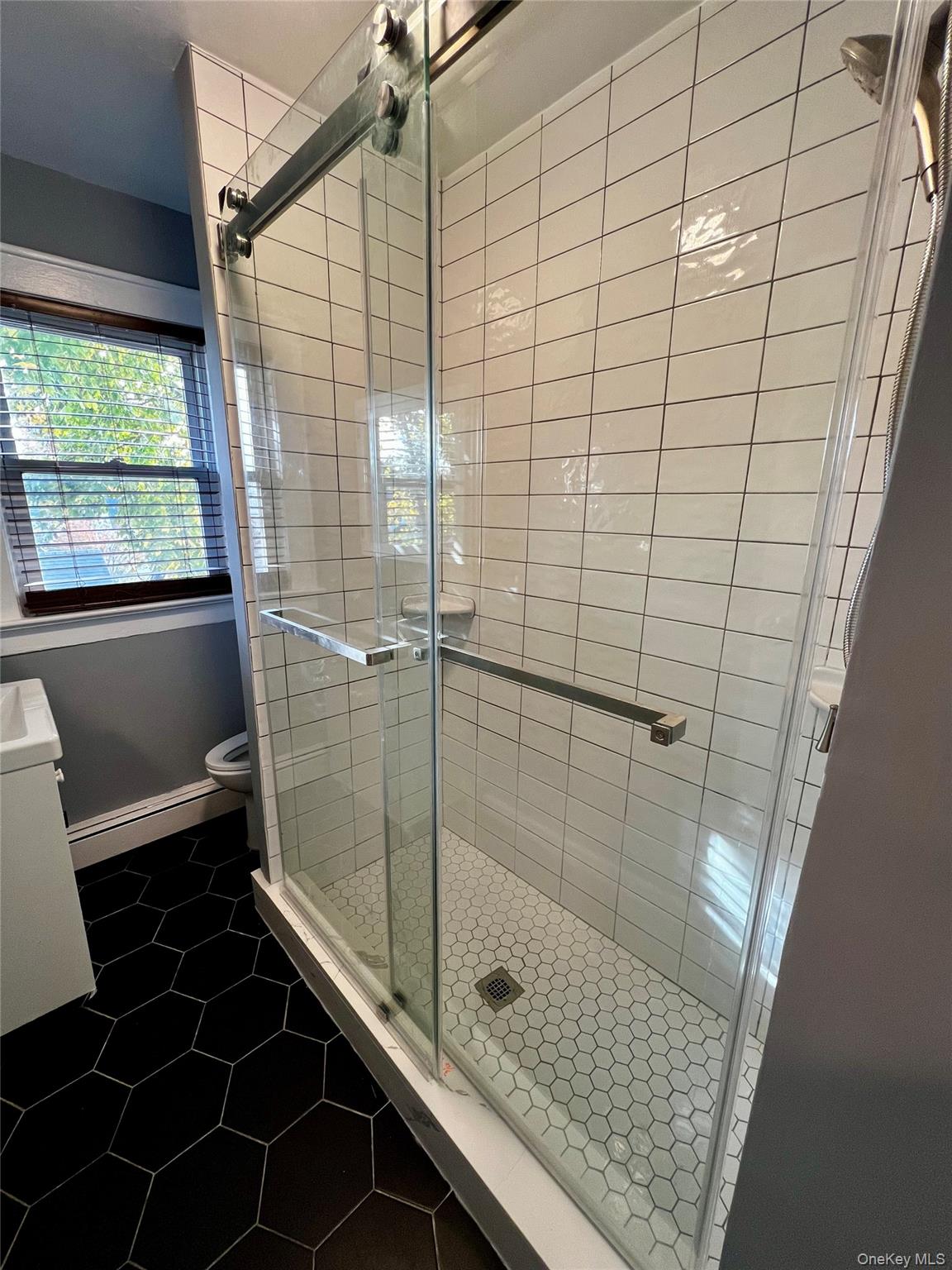 #4 photo, 112 Central Avenue, Lynbrook , NY 11563