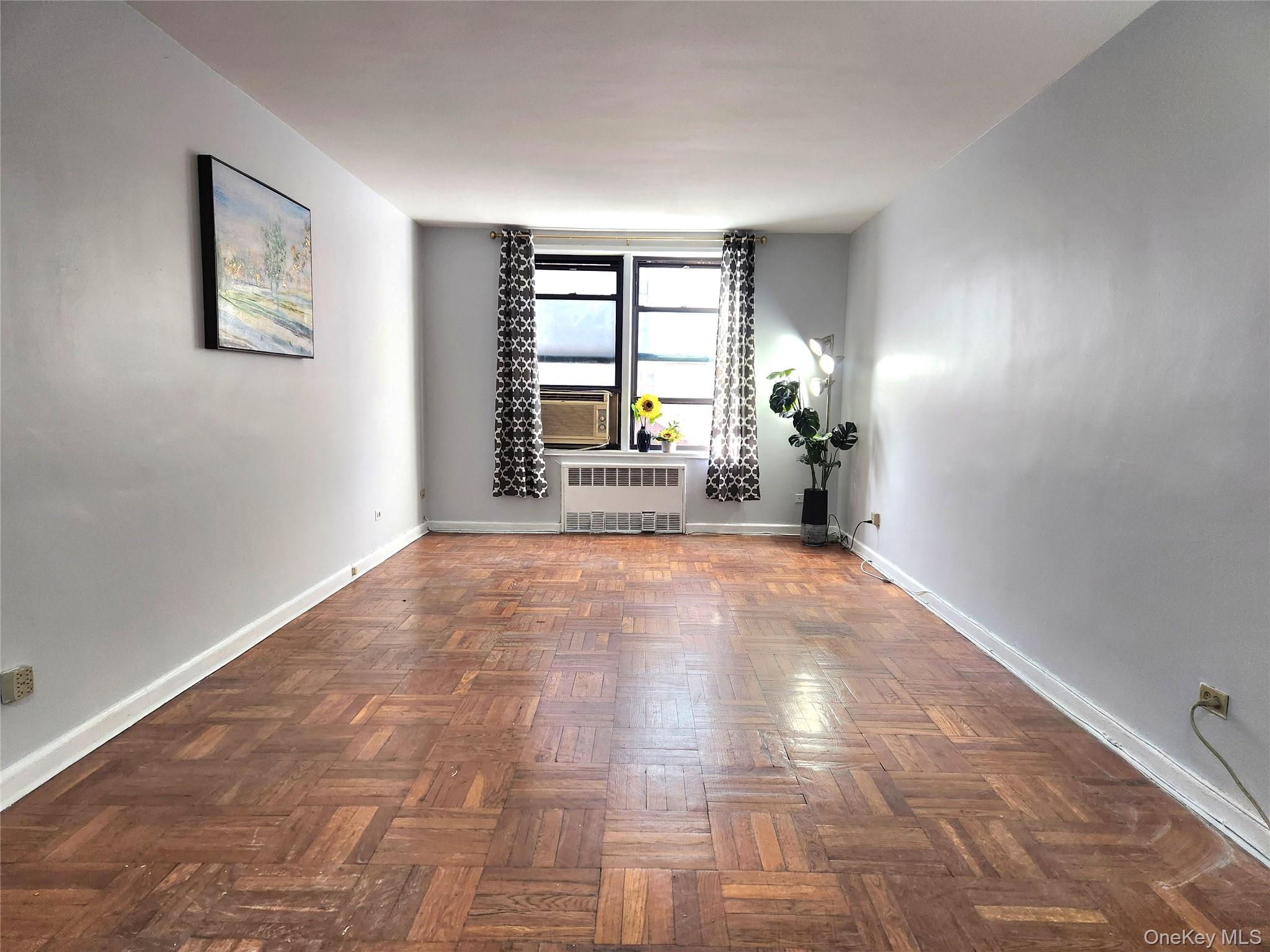 #2 photo, 33-27 91, Jackson Heights , NY 11372