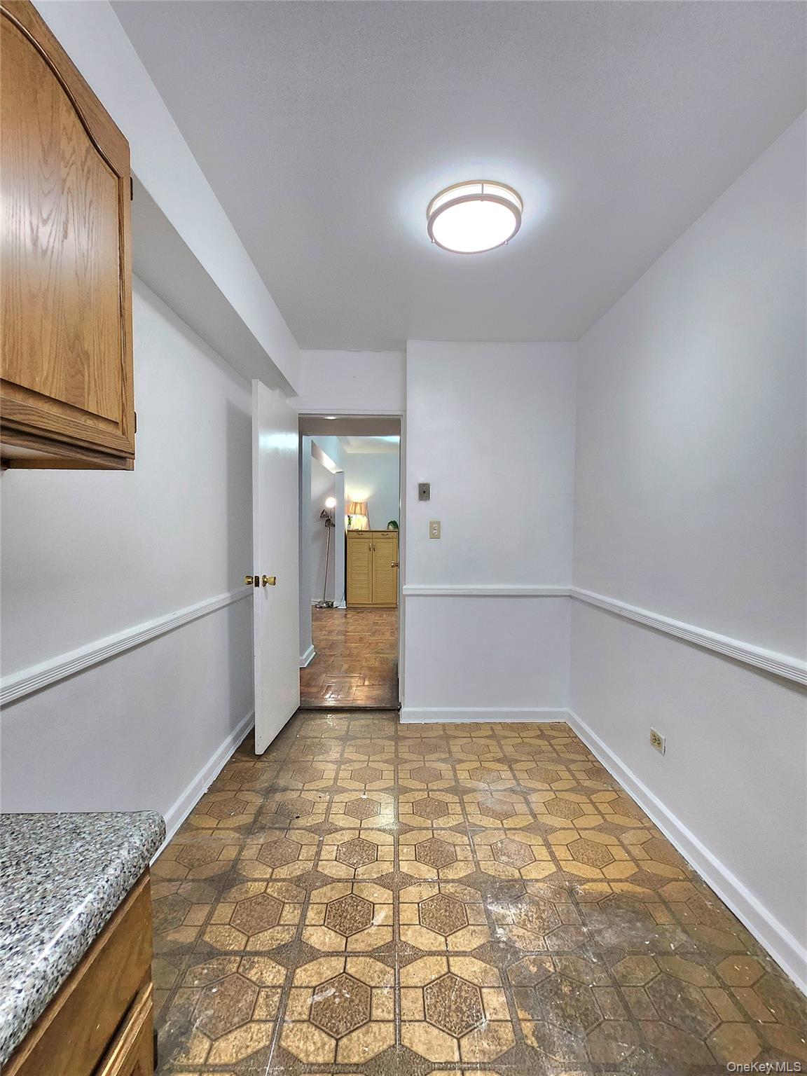 #9 photo, 33-27 91, Jackson Heights , NY 11372