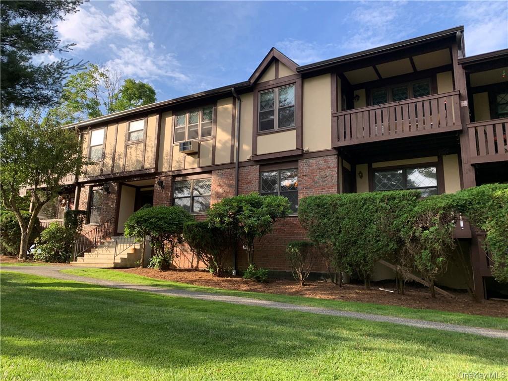 #1 photo, 565 Sierra Vista Lane, Valley Cottage , NY 10989