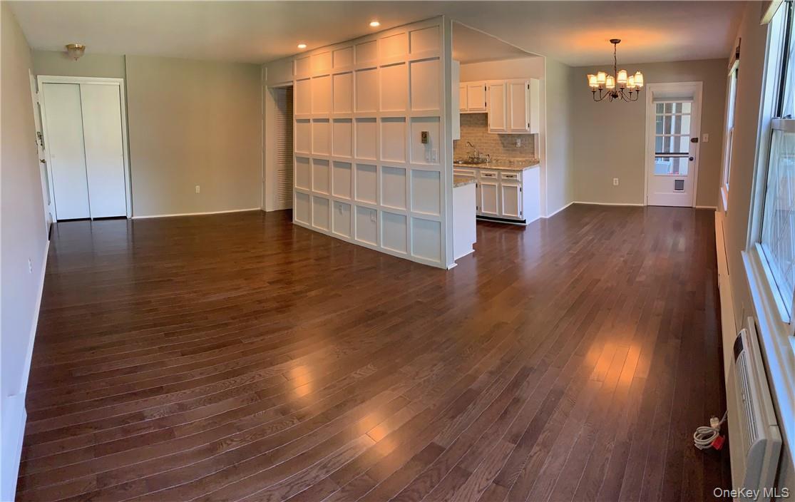 #2 photo, 565 Sierra Vista Lane, Valley Cottage , NY 10989