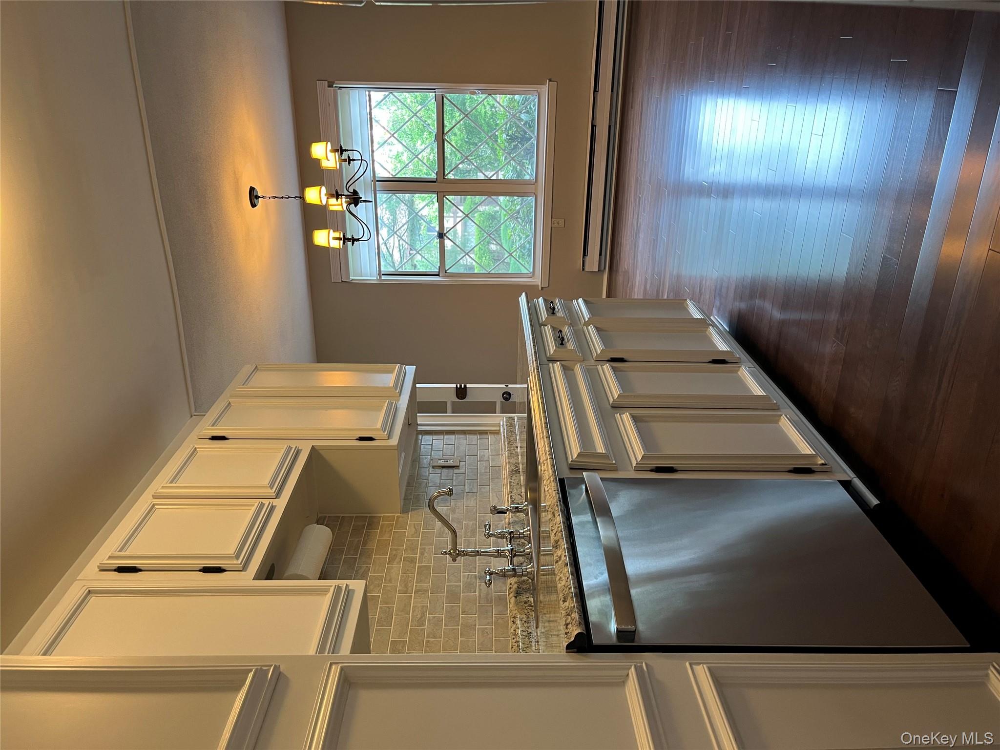 #3 photo, 565 Sierra Vista Lane, Valley Cottage , NY 10989