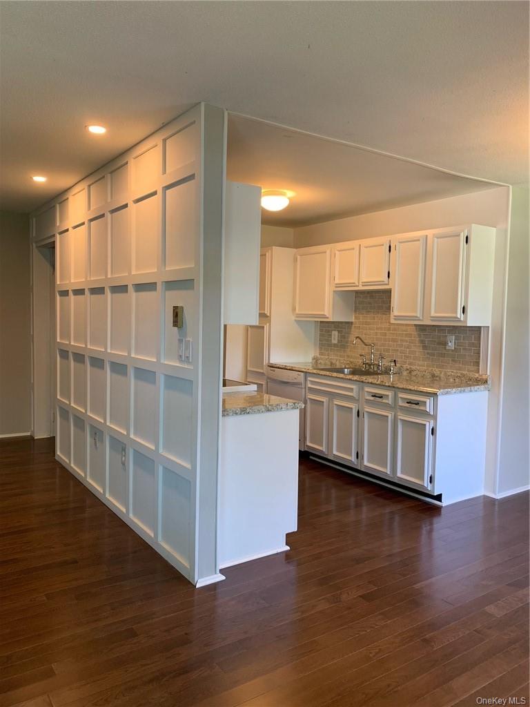 #6 photo, 565 Sierra Vista Lane, Valley Cottage , NY 10989