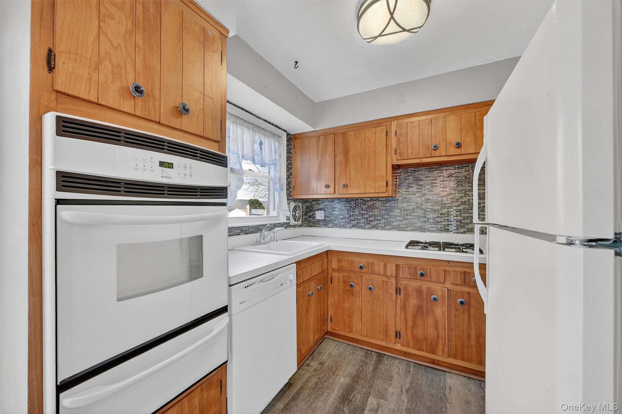 #14 photo, 5 Oxford Court, Suffern , NY 10901