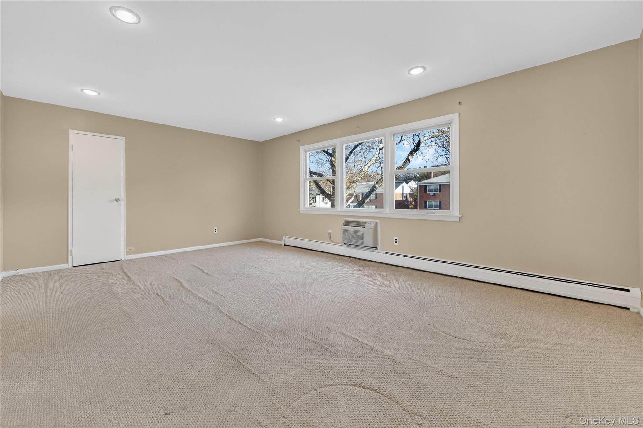 #8 photo, 5 Oxford Court, Suffern , NY 10901