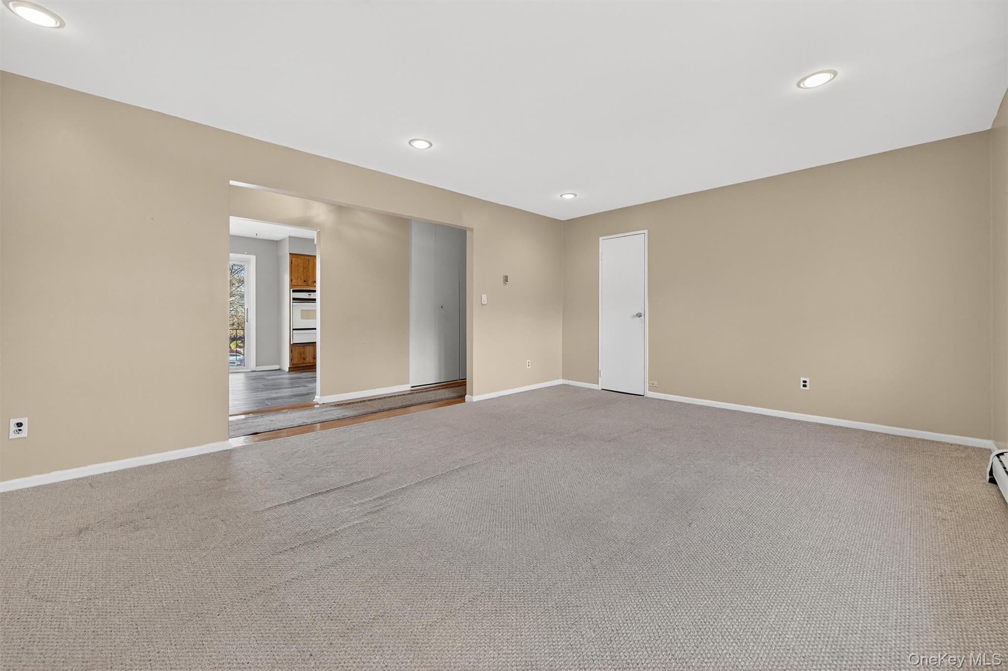 #9 photo, 5 Oxford Court, Suffern , NY 10901