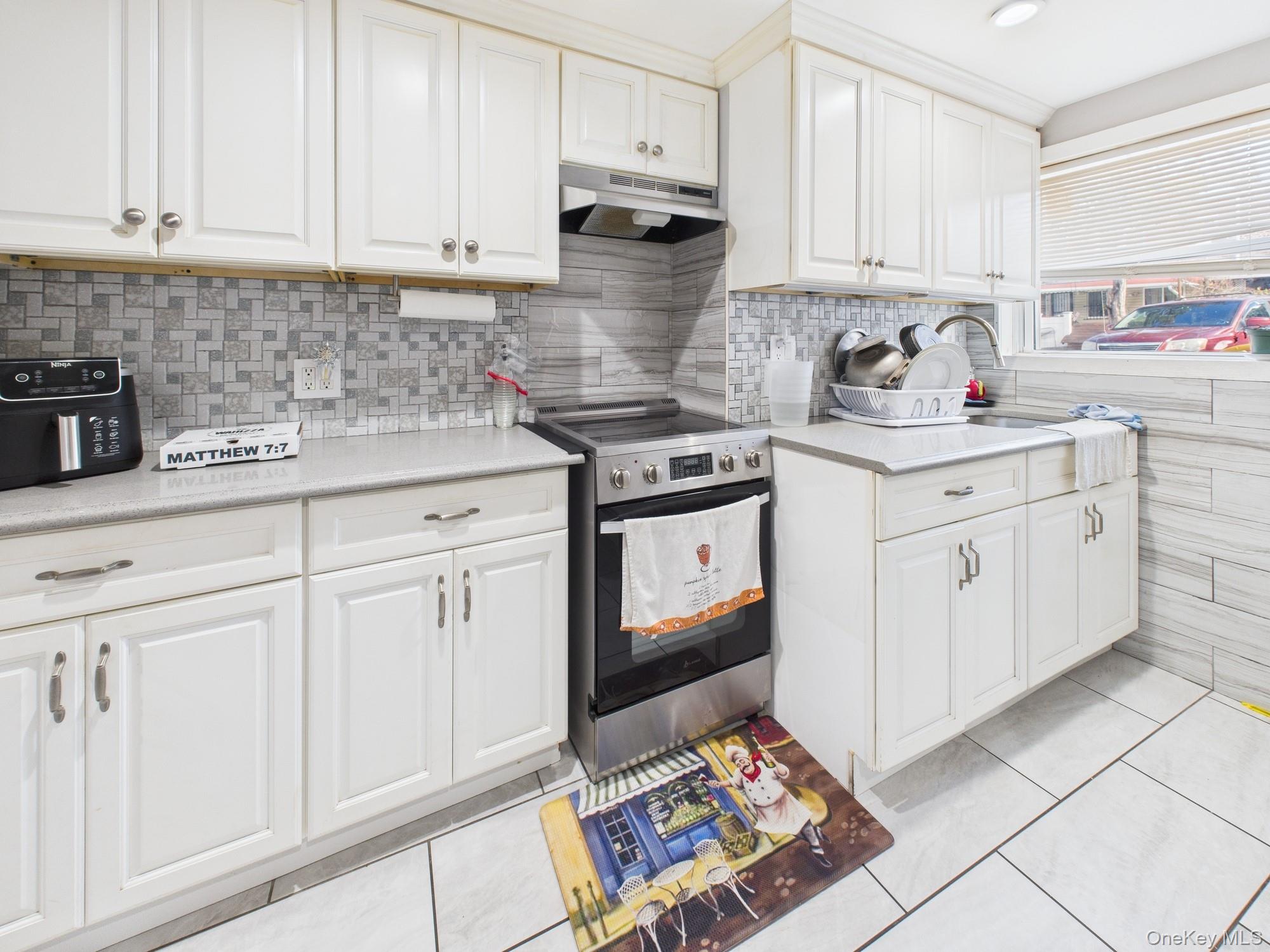 #14 photo, 3234 Paulding Avenue, Bronx , NY 10469