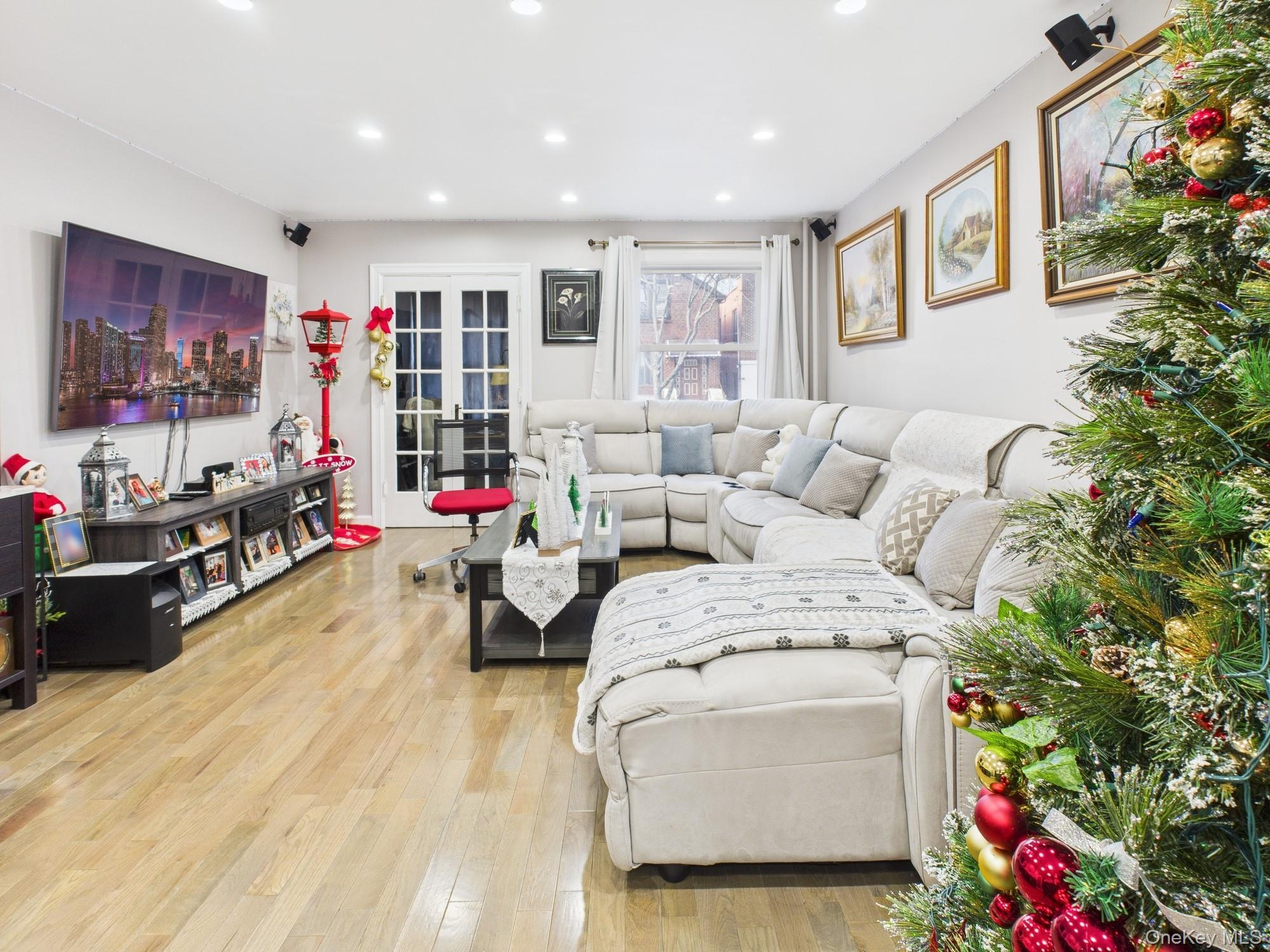 #9 photo, 3234 Paulding Avenue, Bronx , NY 10469