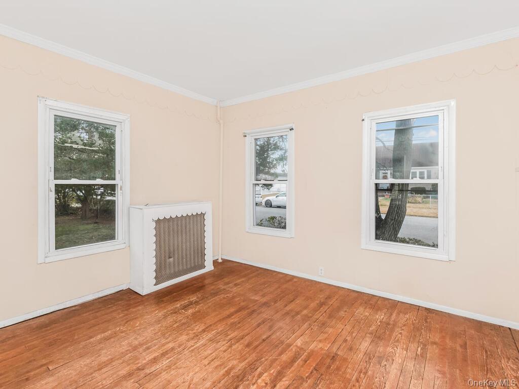 #11 photo, 90 Meucci Avenue, Copiague , NY 11726