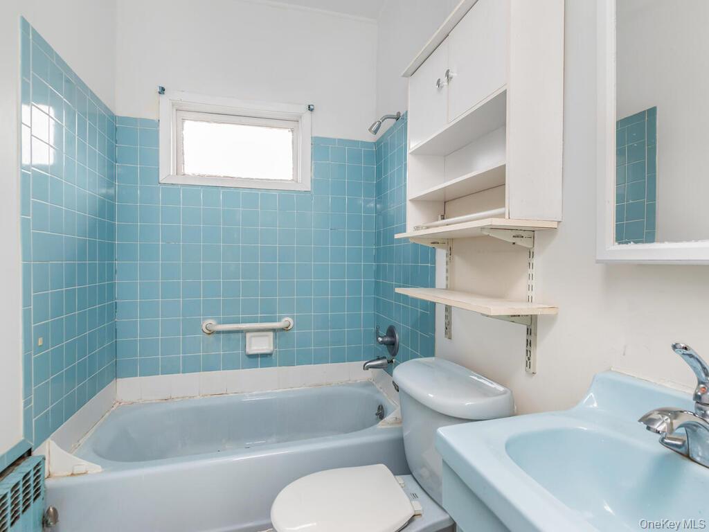 #15 photo, 90 Meucci Avenue, Copiague , NY 11726