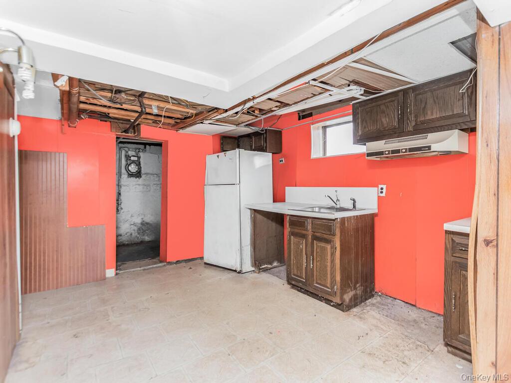 #18 photo, 90 Meucci Avenue, Copiague , NY 11726