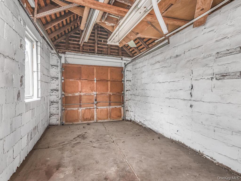 #20 photo, 90 Meucci Avenue, Copiague , NY 11726