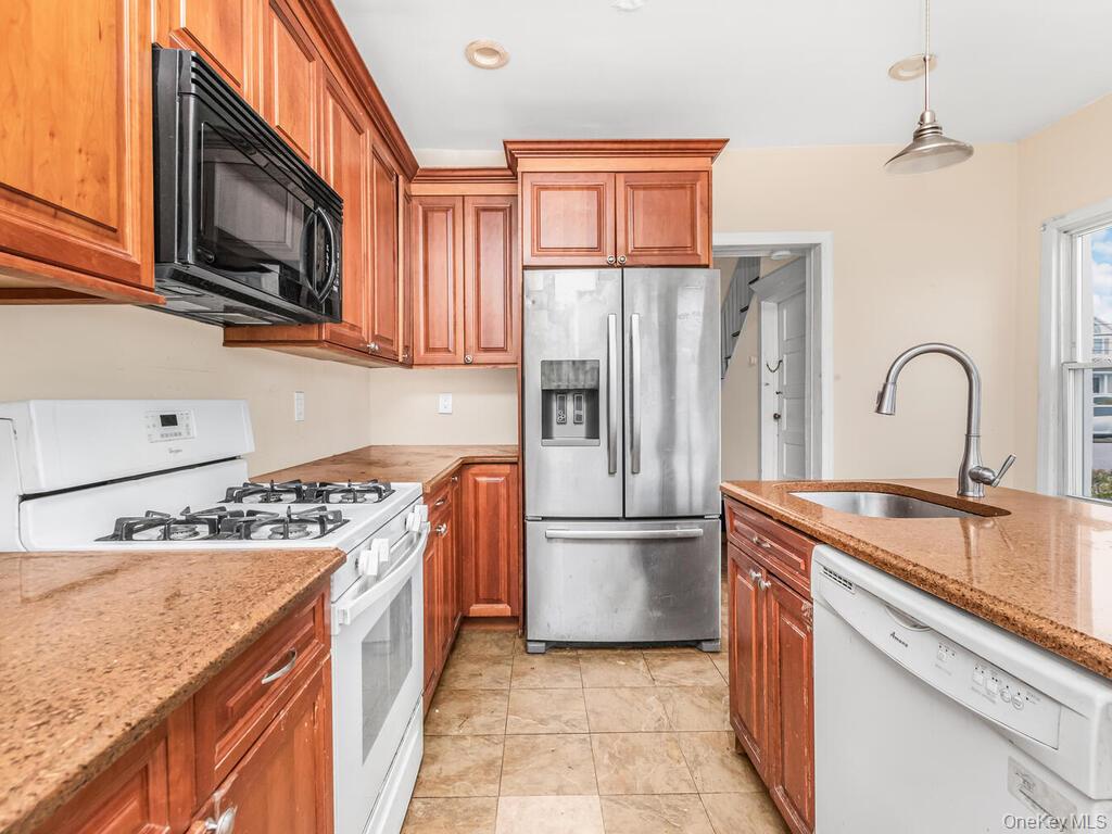 #7 photo, 90 Meucci Avenue, Copiague , NY 11726