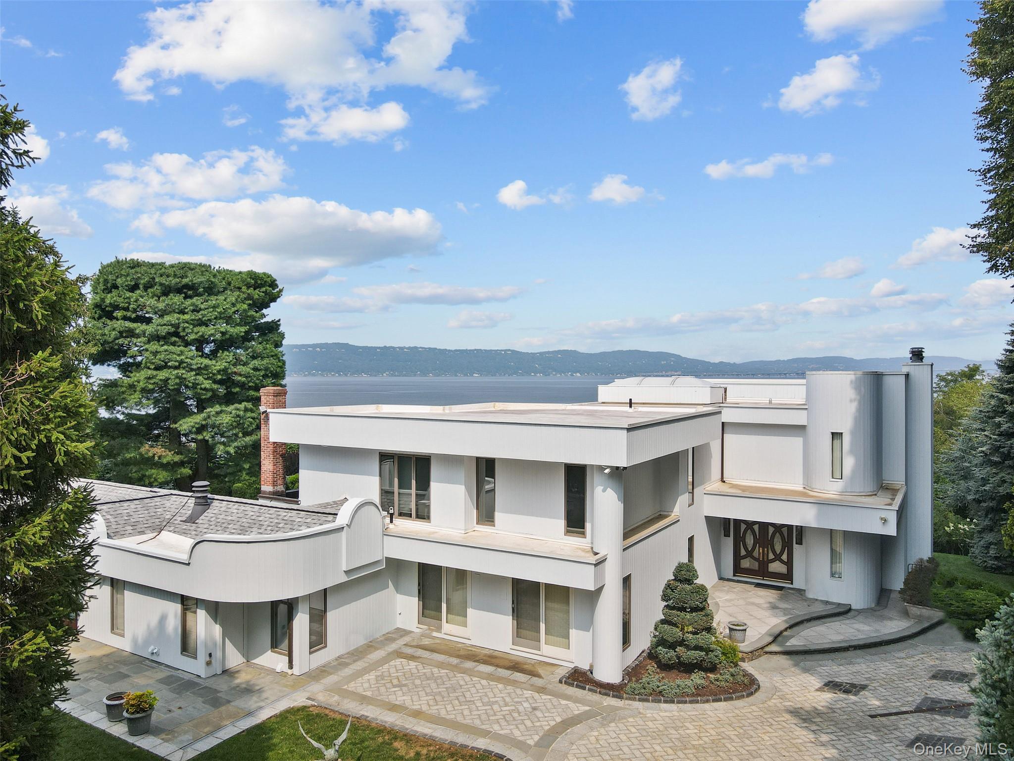 #1 photo, 43 Matthiessen Park, Irvington , NY 10533