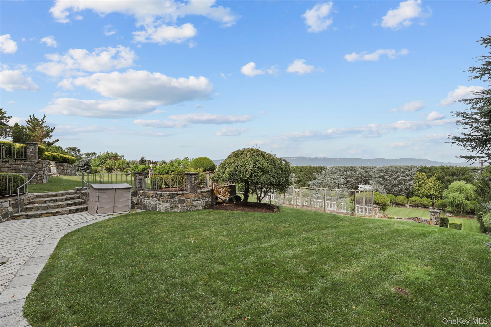 #18 photo, 43 Matthiessen Park, Irvington , NY 10533