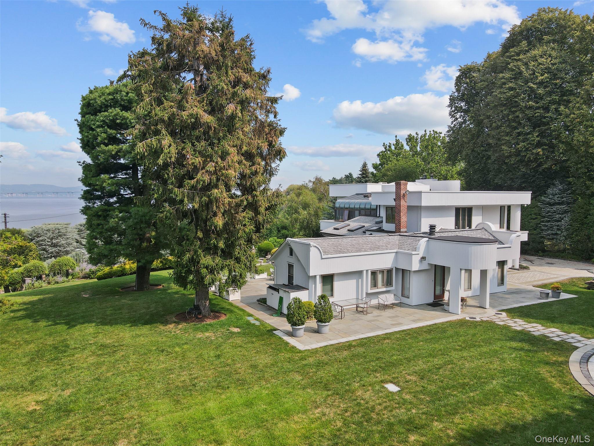 #4 photo, 43 Matthiessen Park, Irvington , NY 10533