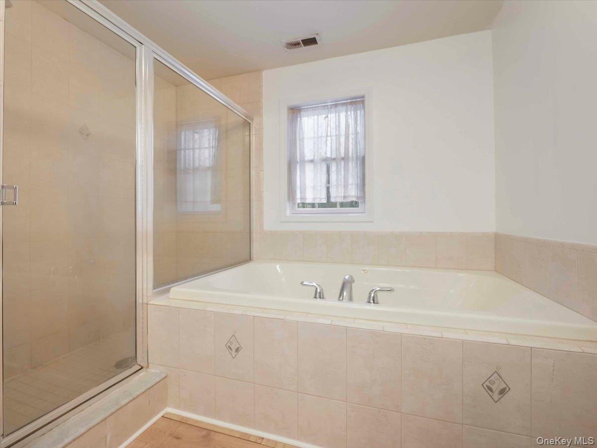 #19 photo, 30 Ketchamtown Road, 紐約州 Wappingers Falls , NY 12590