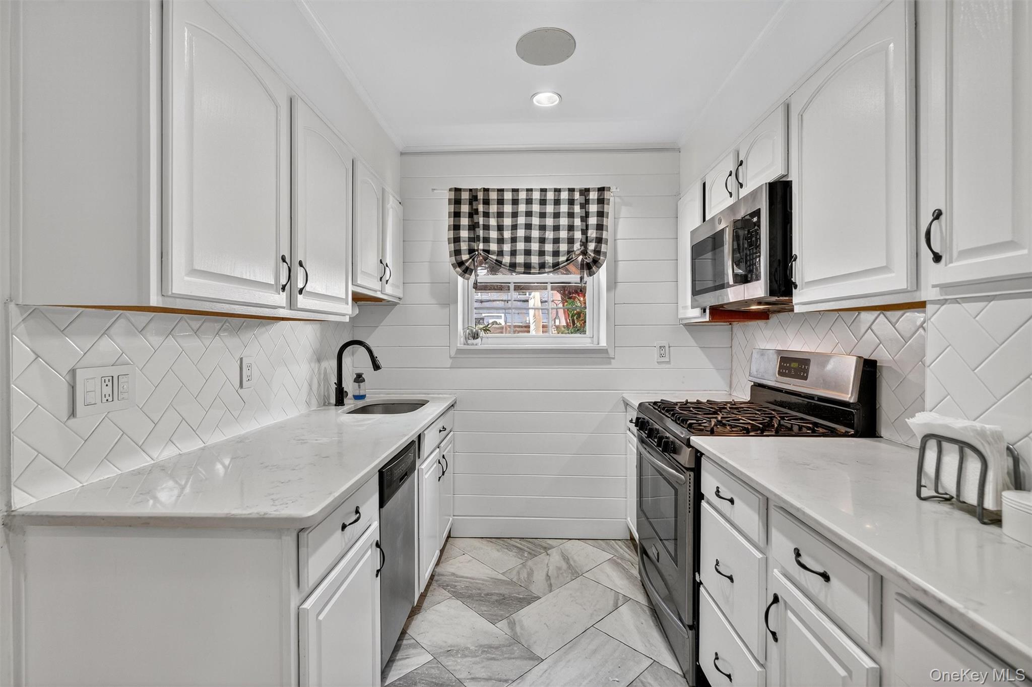 #19 photo, 1956 81st Street, East Elmhurst , NY 11370