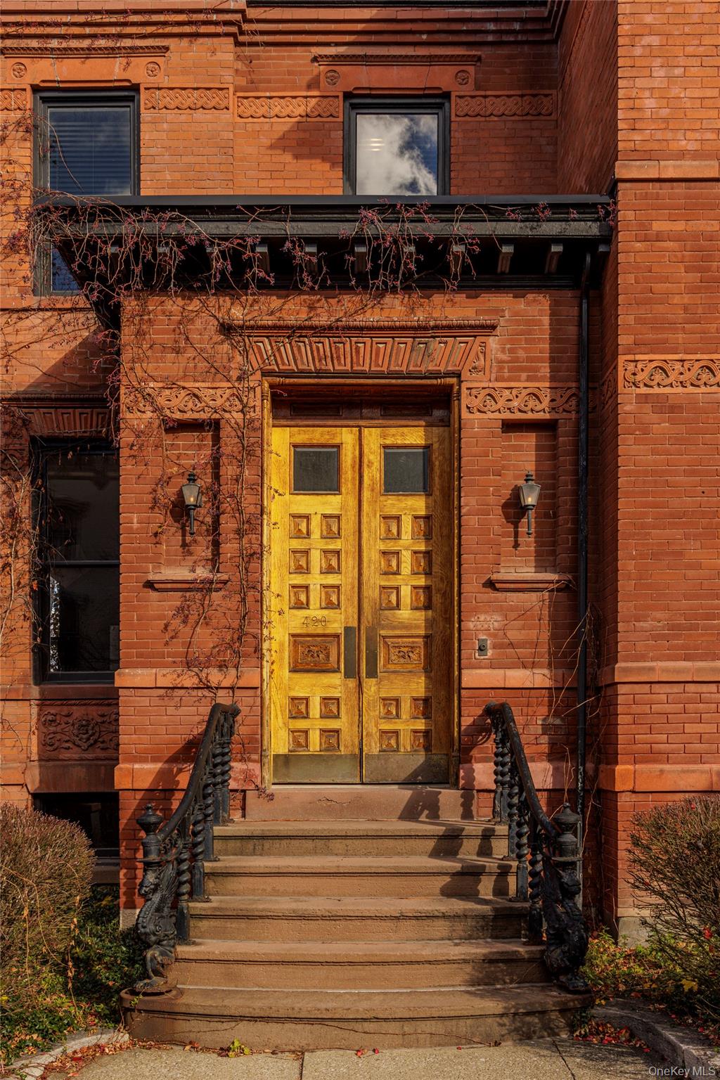 #4 photo, 420 Warren, Hudson , NY 12534