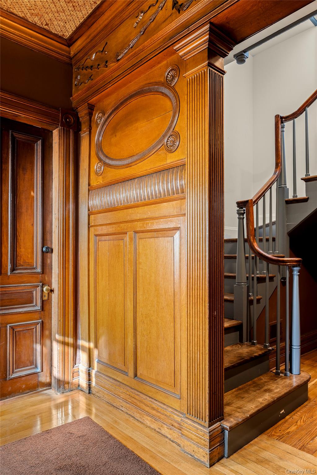 #8 photo, 420 Warren, Hudson , NY 12534