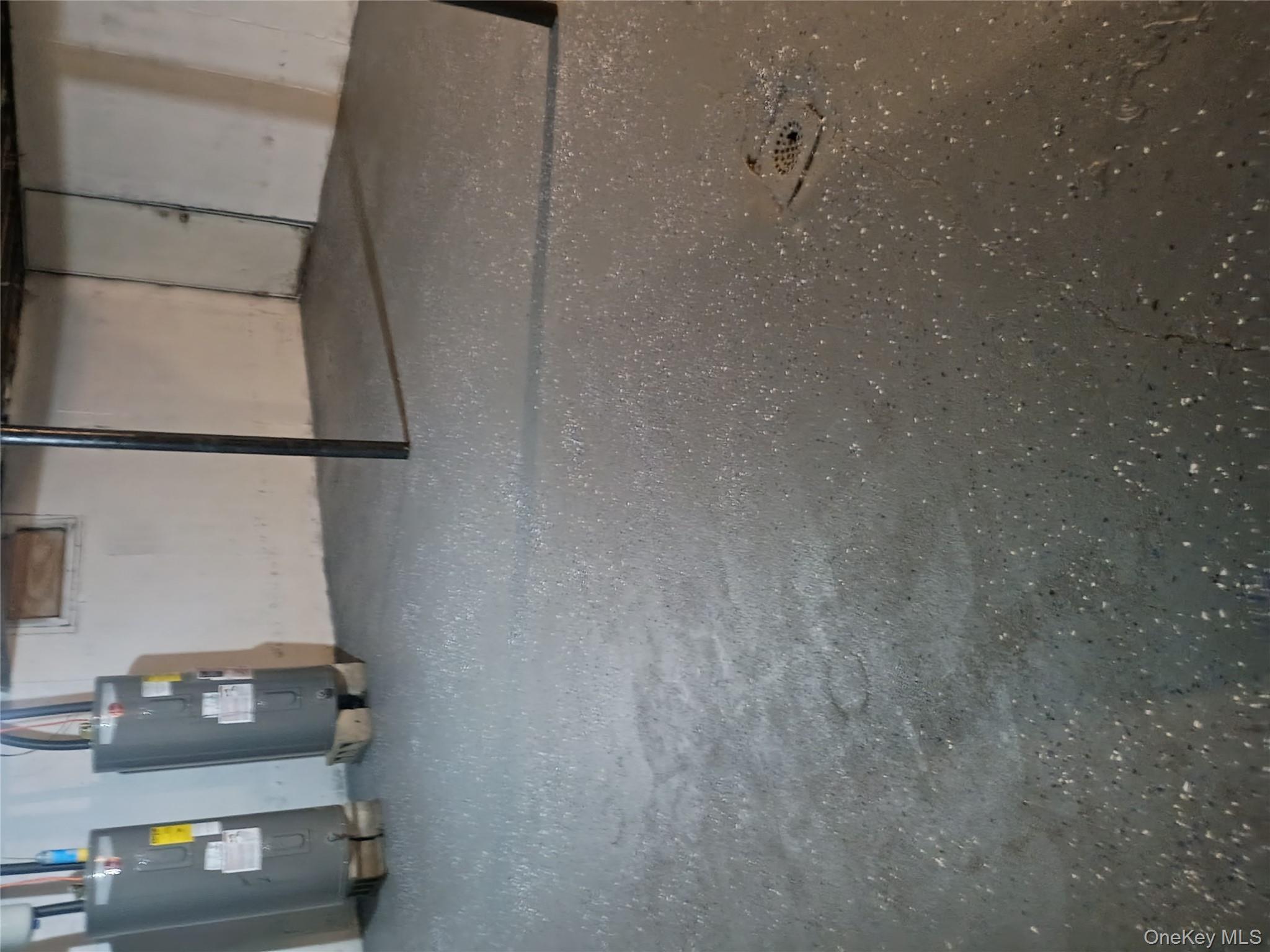 #19 photo, 67 Albany Avenue, Flanders , NY 11901