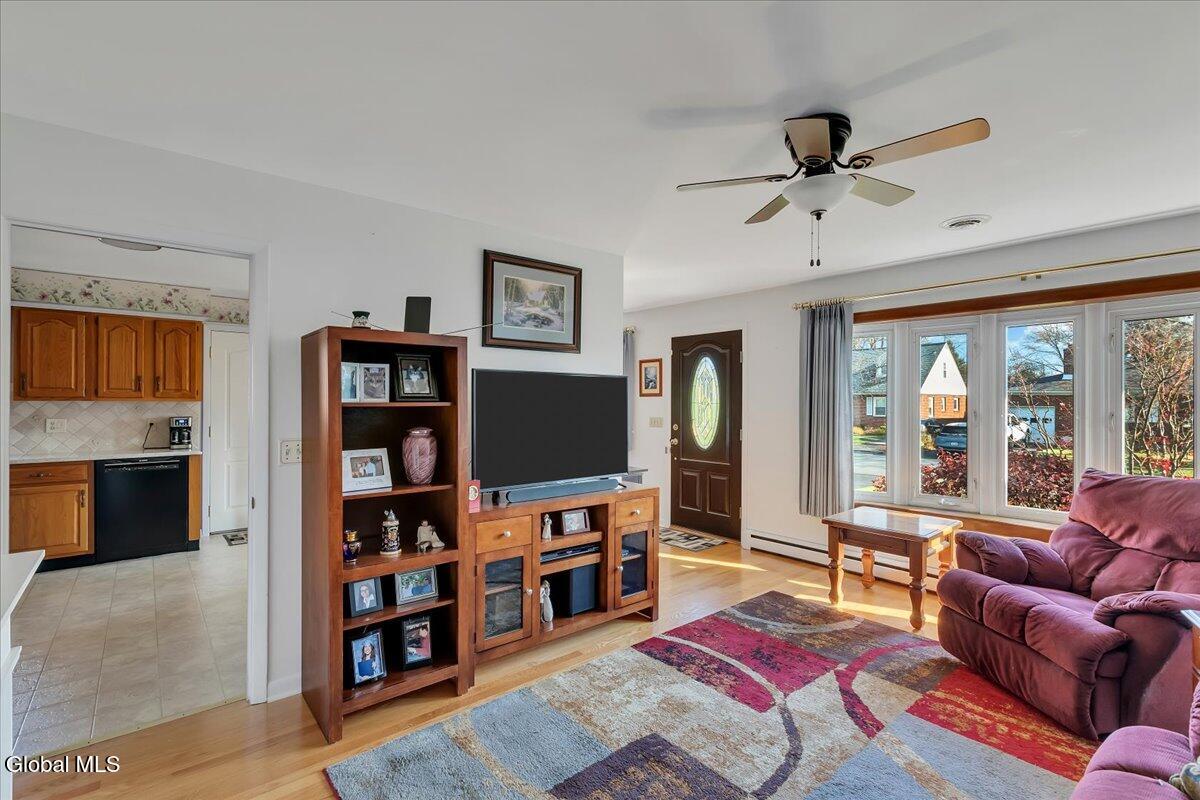 #5 photo, 22 Maxwell Street, Albany , NY 12208