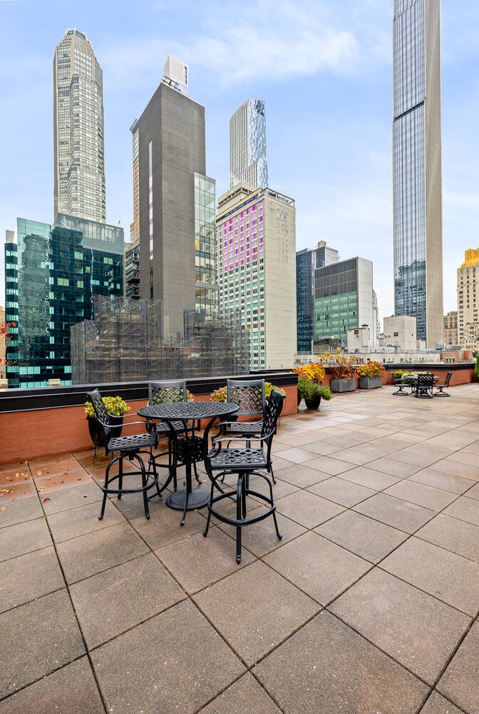 #15 photo, 77 W 55TH Street, Midtown , NY 10019