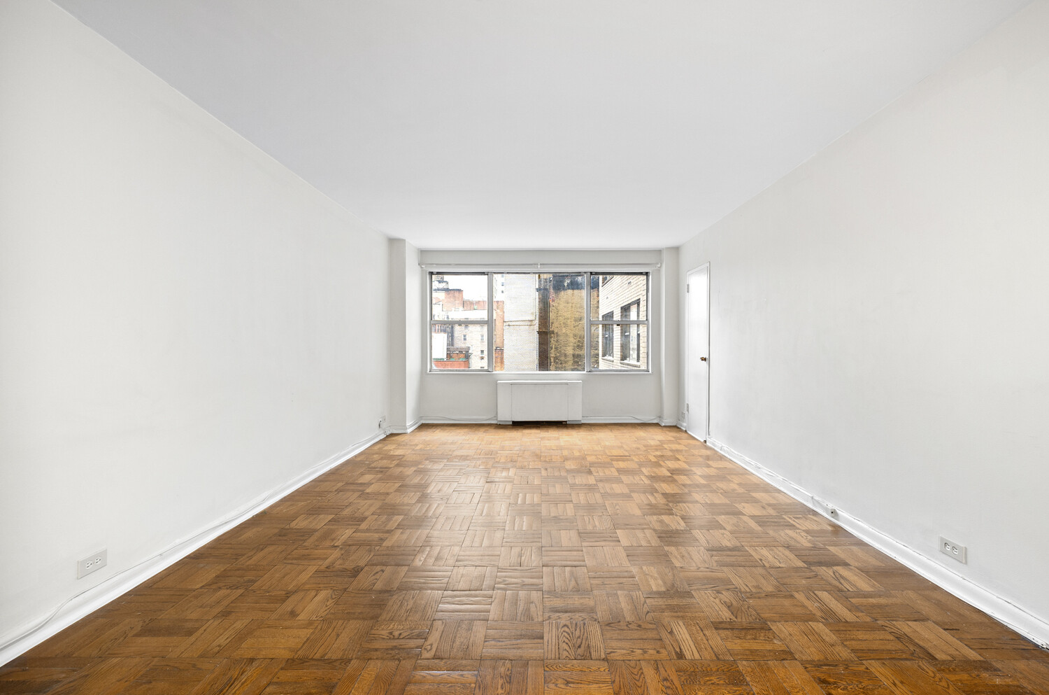 #4 photo, 77 W 55TH Street, Midtown , NY 10019