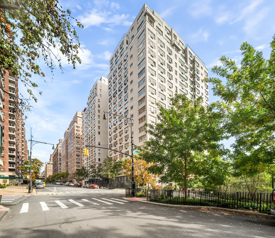 #12 photo, 45 SUTTON Place S, Sutton Place , NY 10022