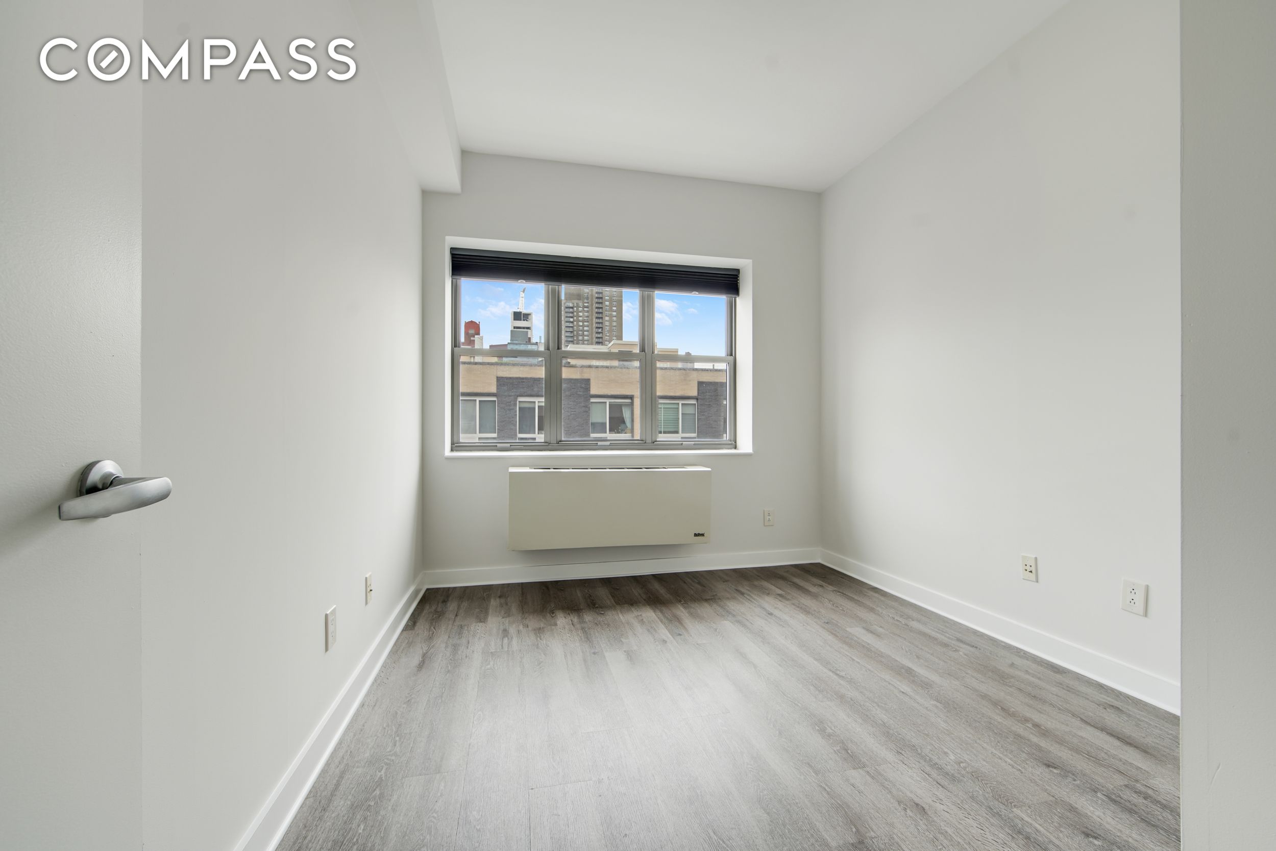 #11 photo, 516 W 47th Street, Hell's Kitchen , NY 10036