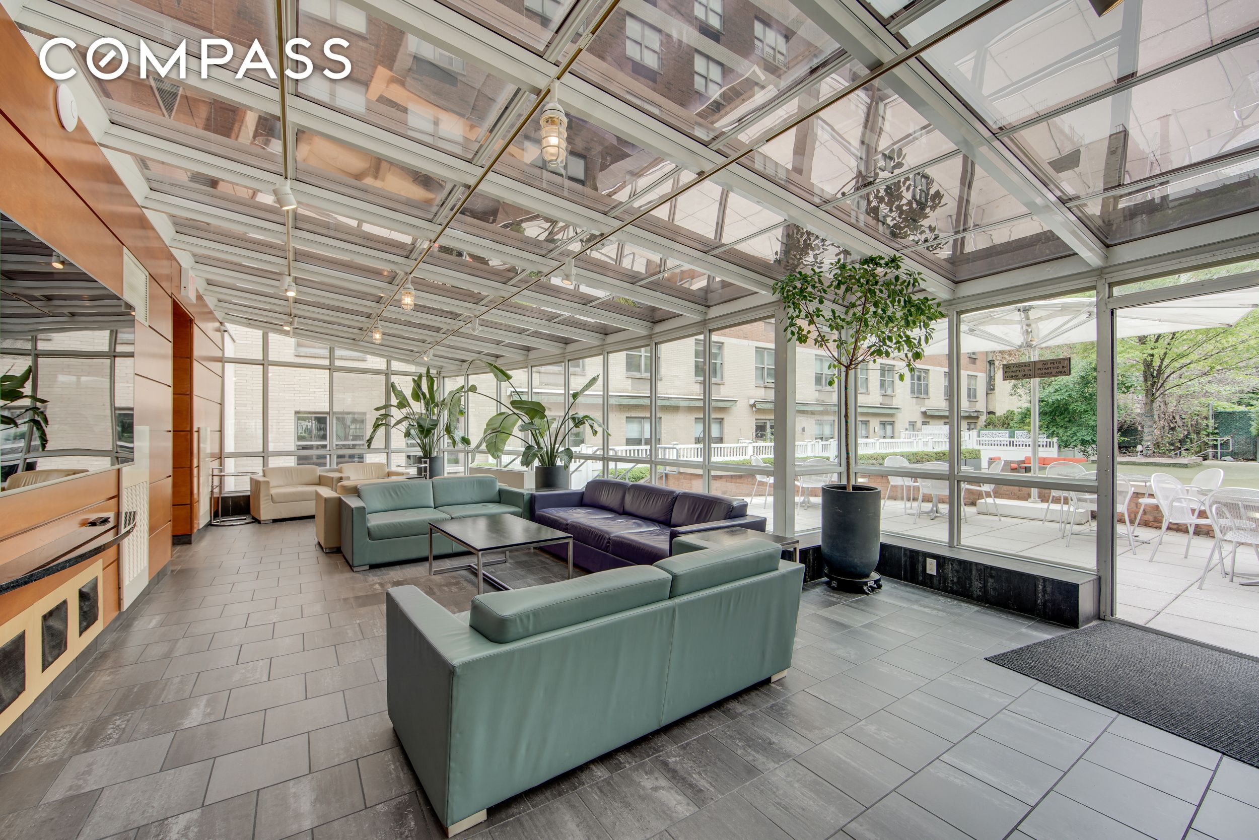 #16 photo, 516 W 47th Street, Hell's Kitchen , NY 10036