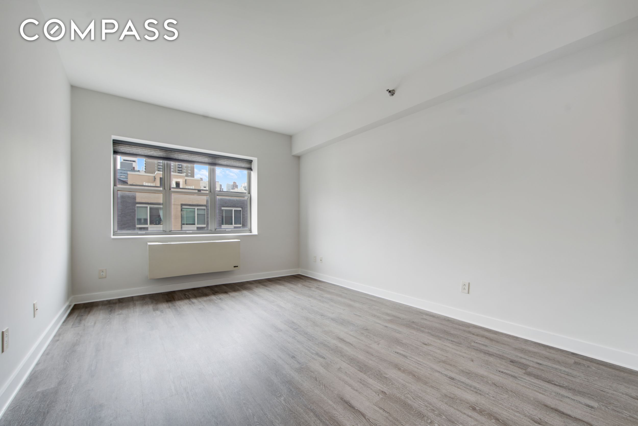 #3 photo, 516 W 47th Street, Hell's Kitchen , NY 10036