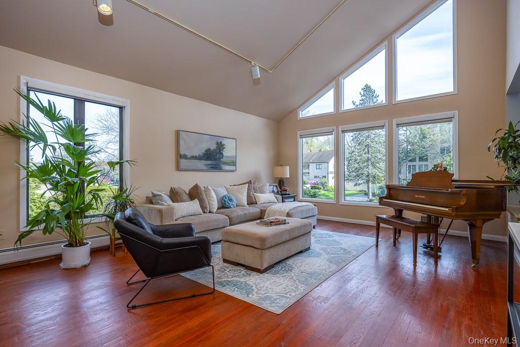 #5 photo, 16 Lady Godiva Way, New City , NY 10956