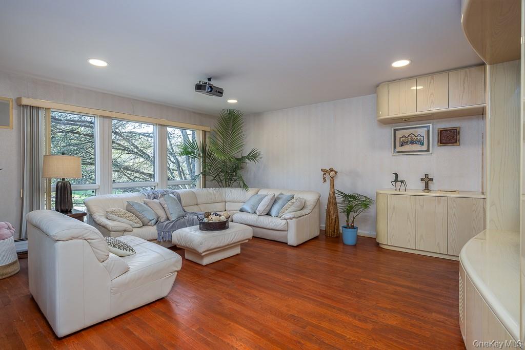 #6 photo, 16 Lady Godiva Way, New City , NY 10956