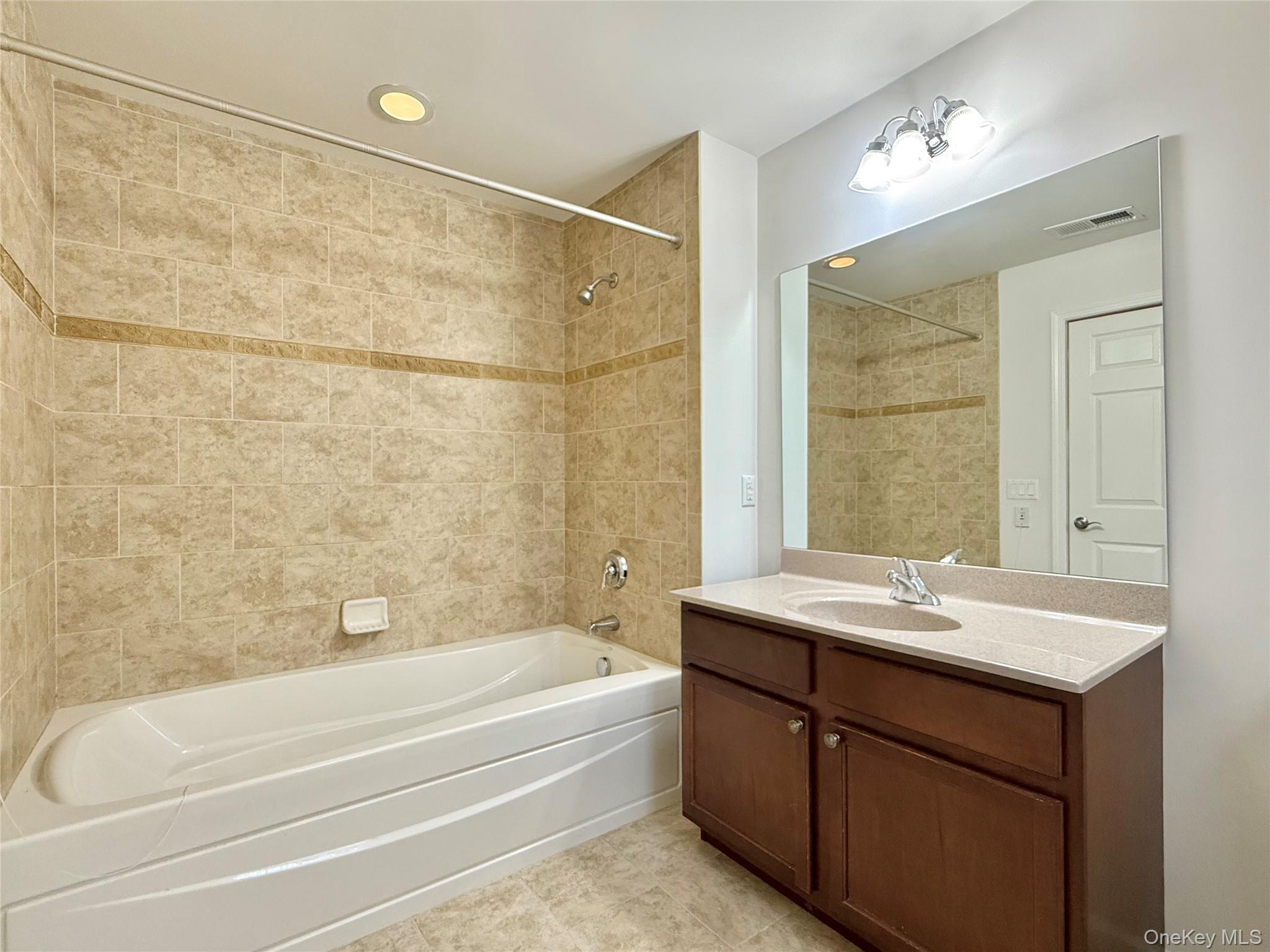 #18 photo, 808 Egrets Landing, Carmel , NY 10512