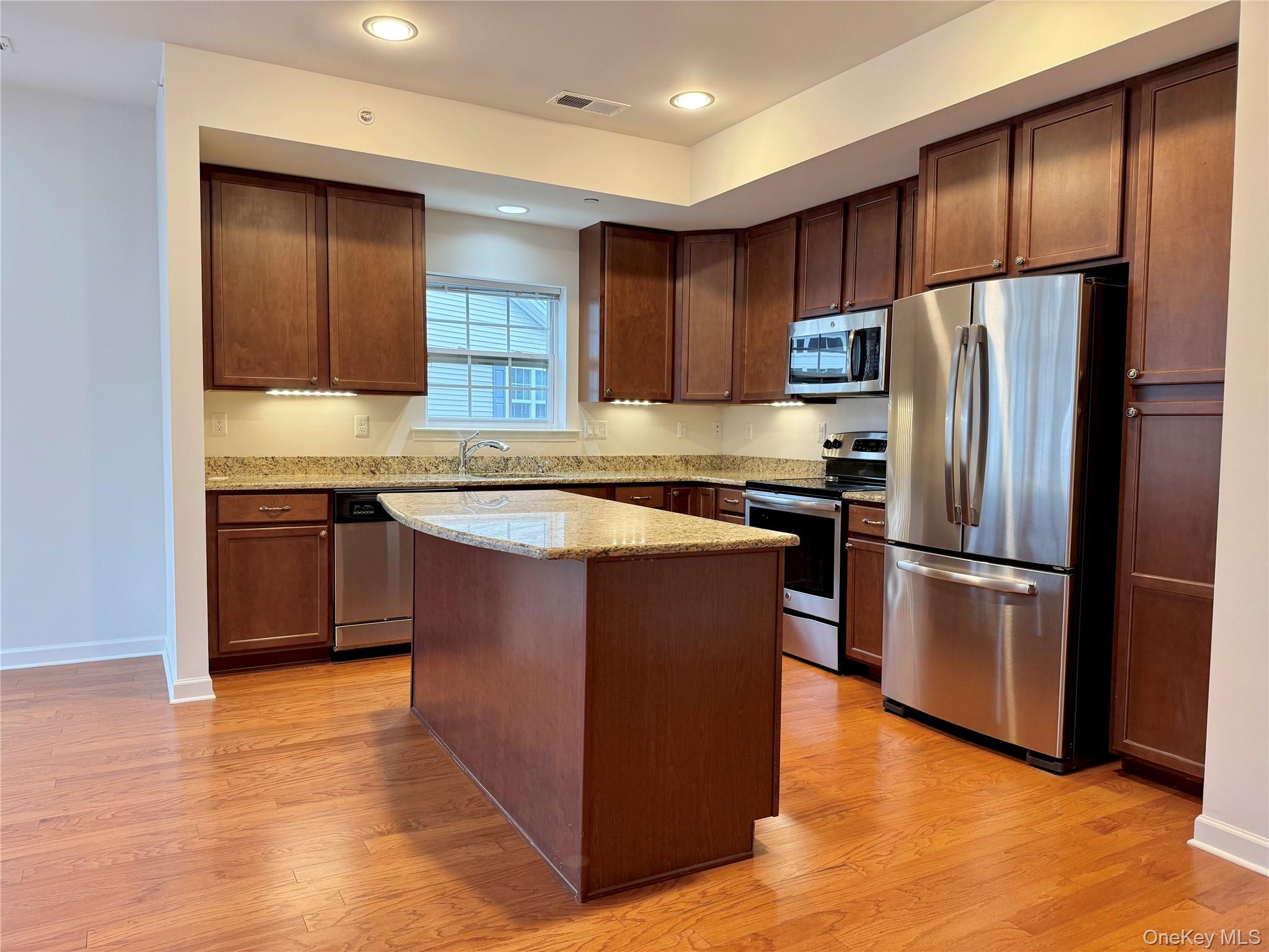 #6 photo, 808 Egrets Landing, Carmel , NY 10512