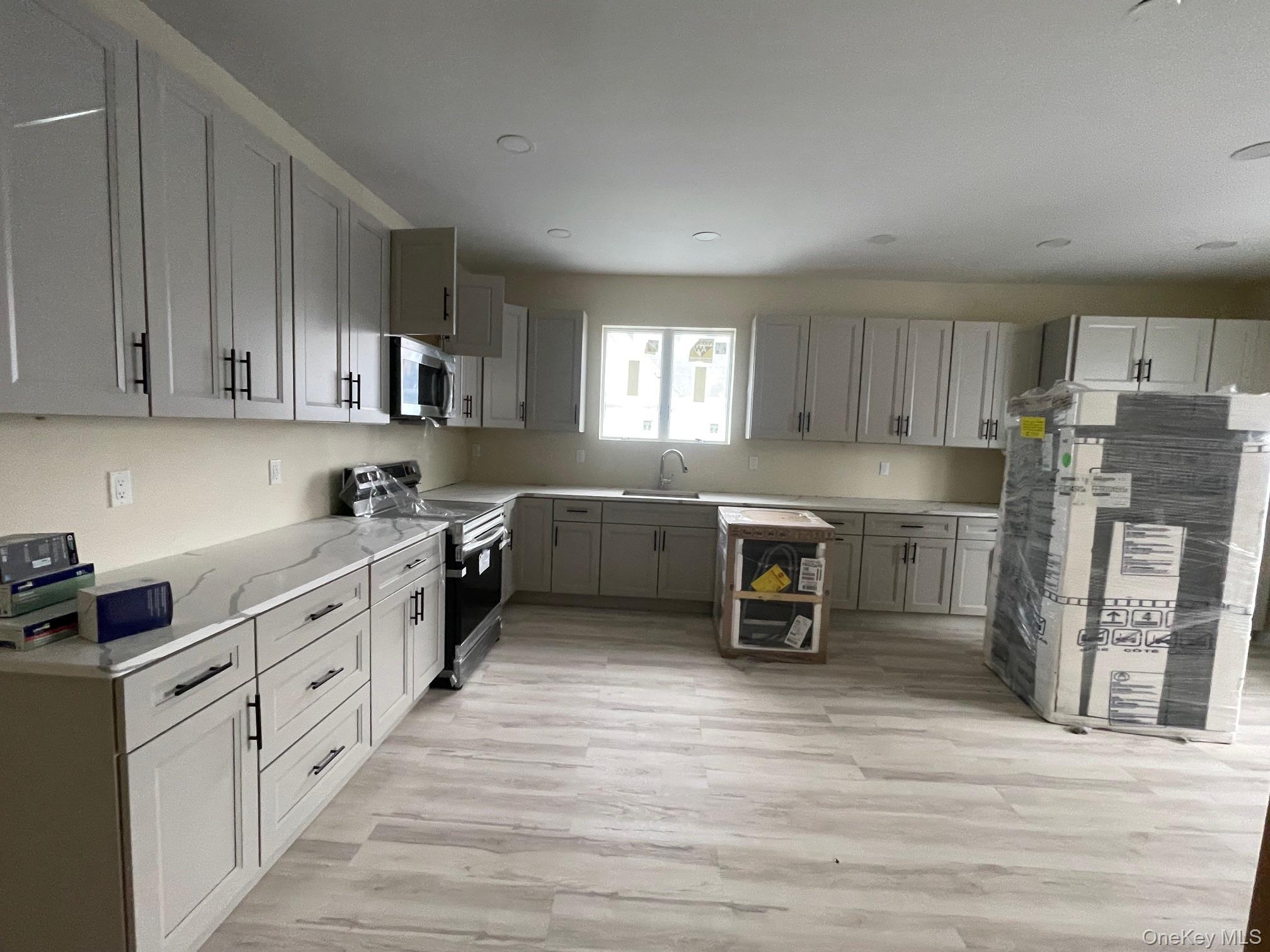 #4 photo, 136 PARK Avenue, Mount Vernon , NY 10550