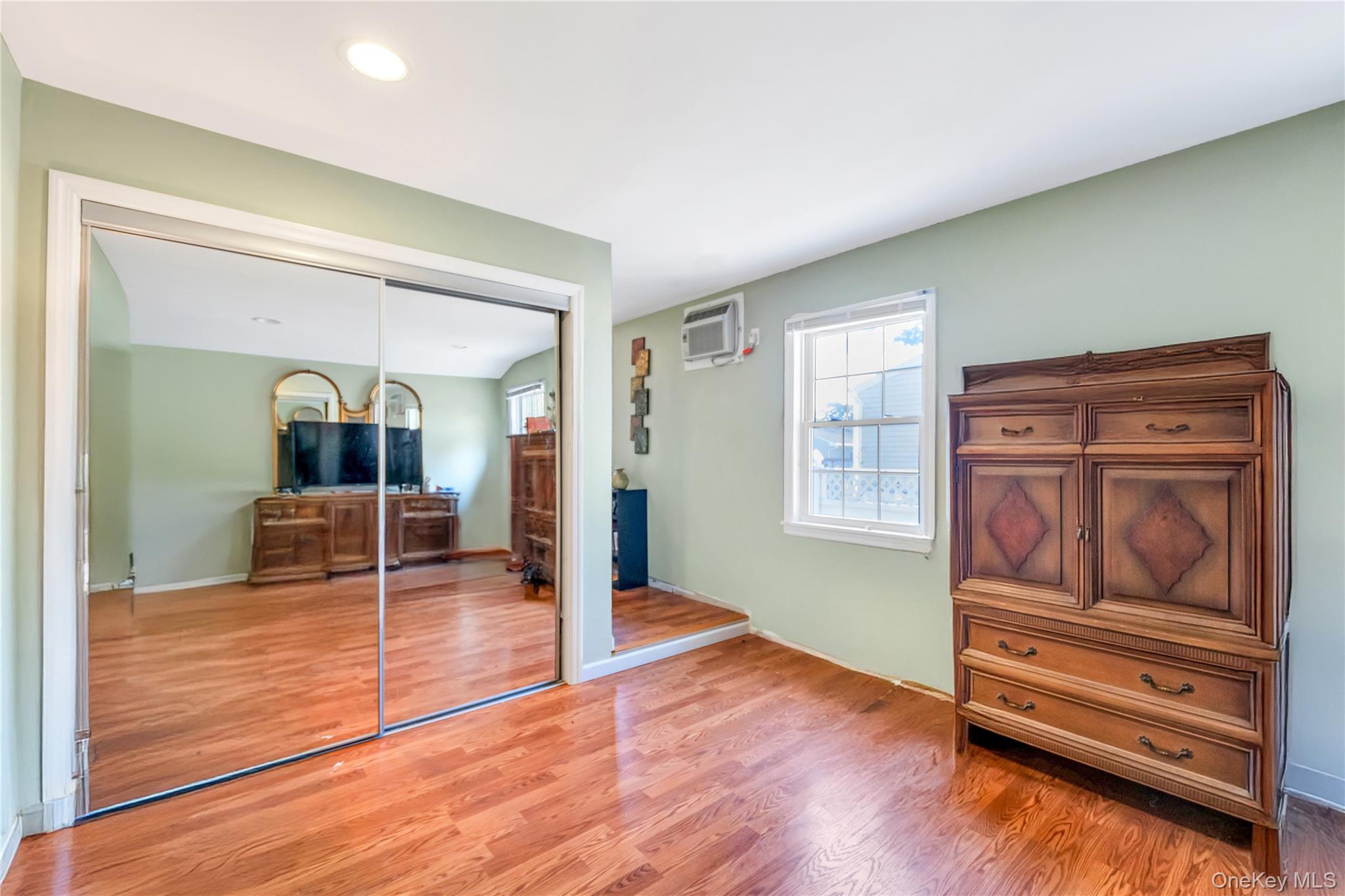 #19 photo, 86 Seawanhaka Avenue, Lake Grove , NY 11755