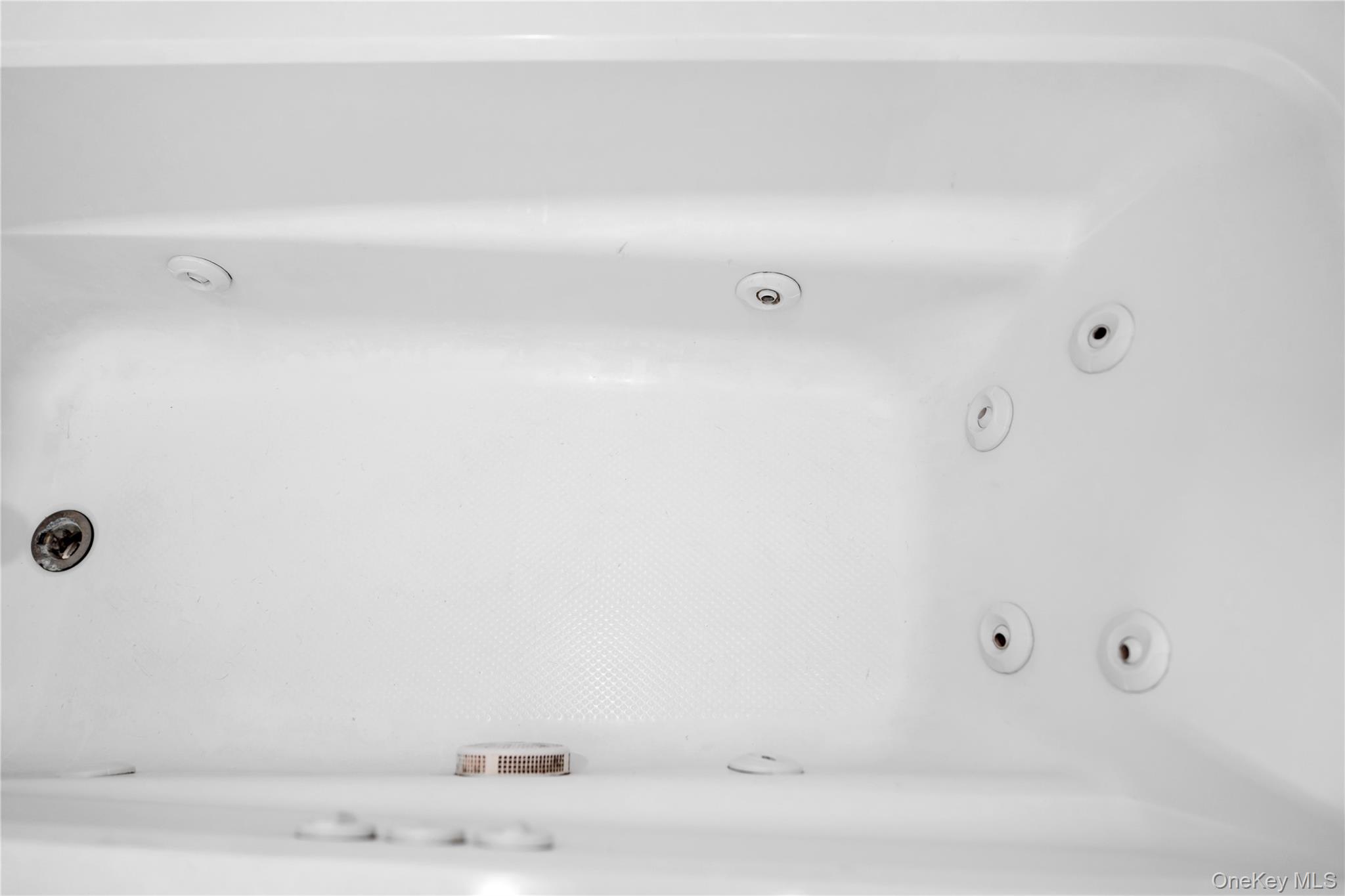 #12 photo, 46 Crown Street, Deer Park , NY 11729