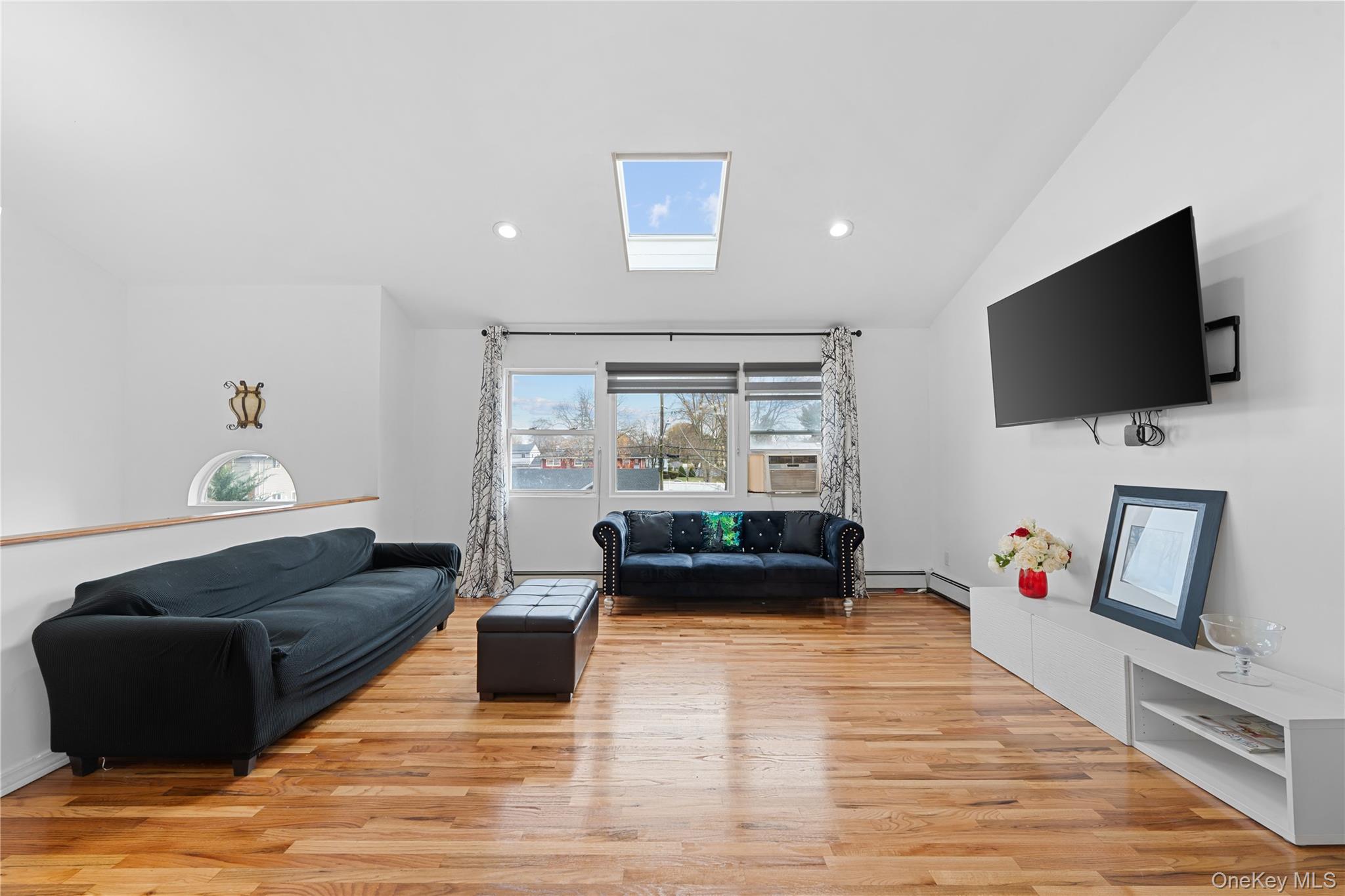 #2 photo, 46 Crown Street, Deer Park , NY 11729