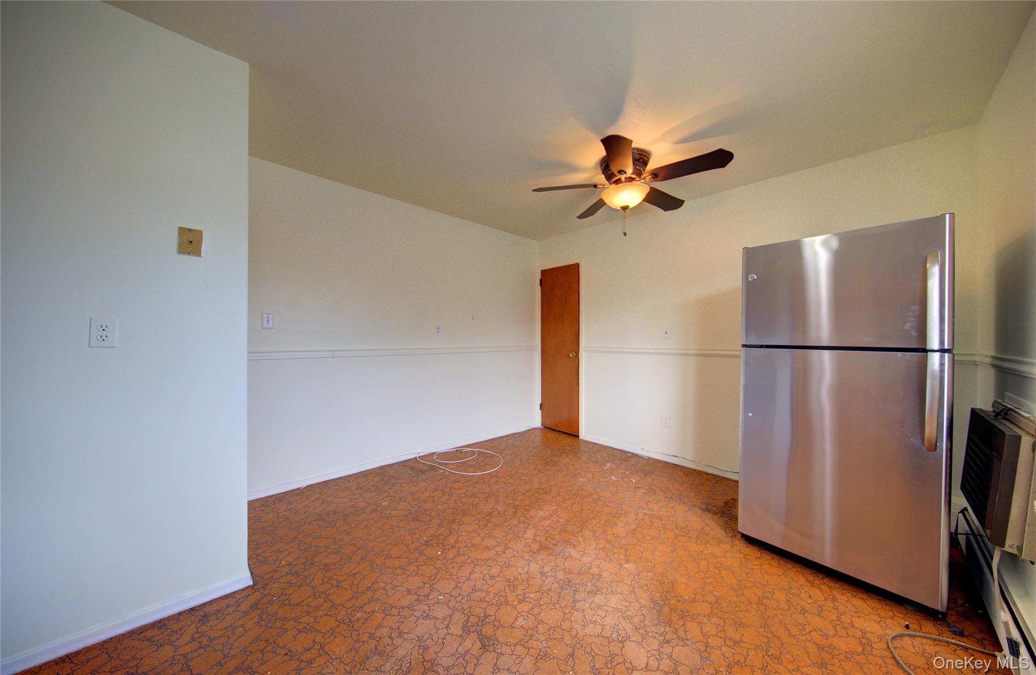 #4 photo, 527 Cameron Street, Elmont , NY 11003