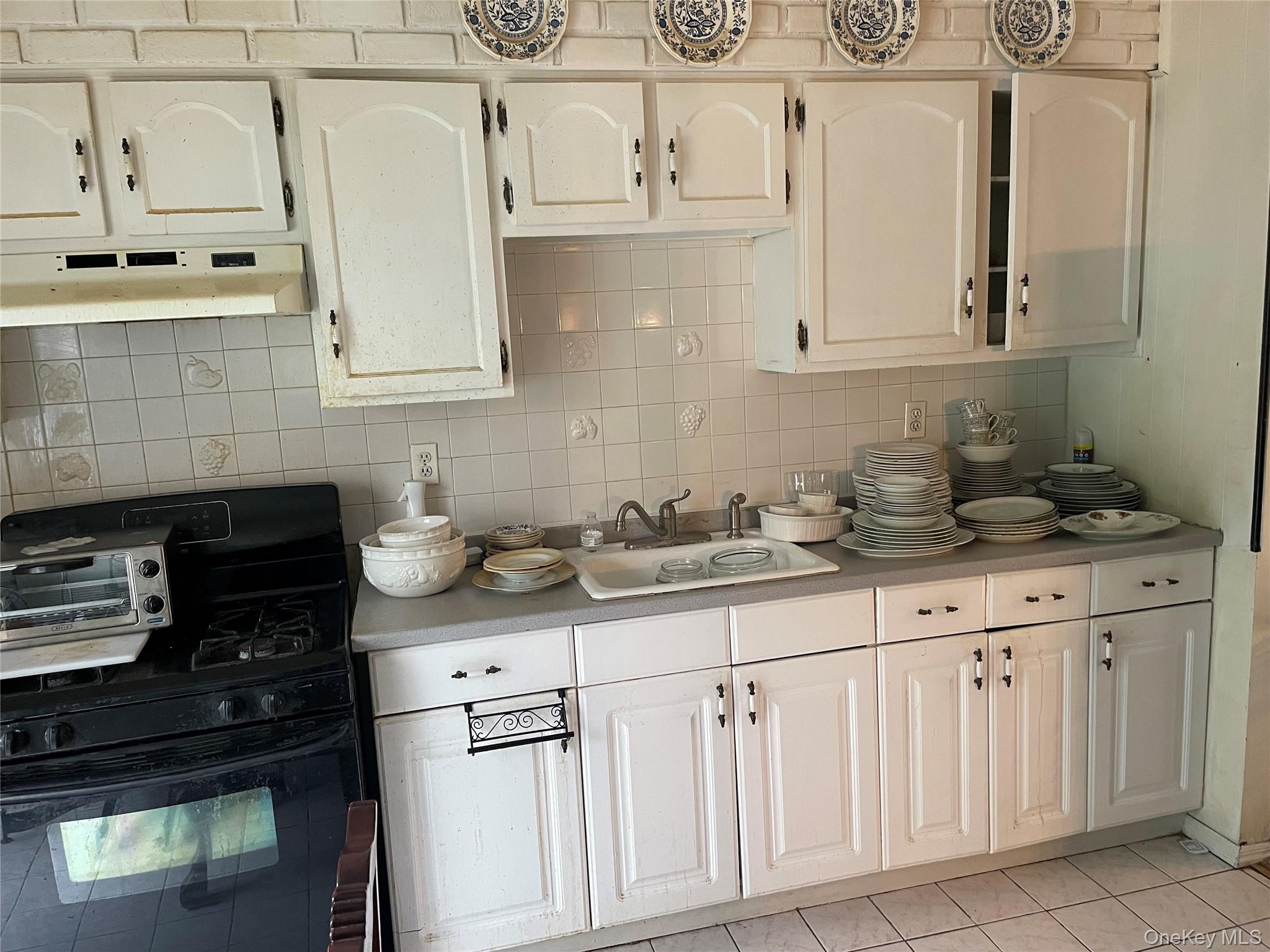 #6 photo, 3 Cedar Avenue, Orangeburg , NY 10962