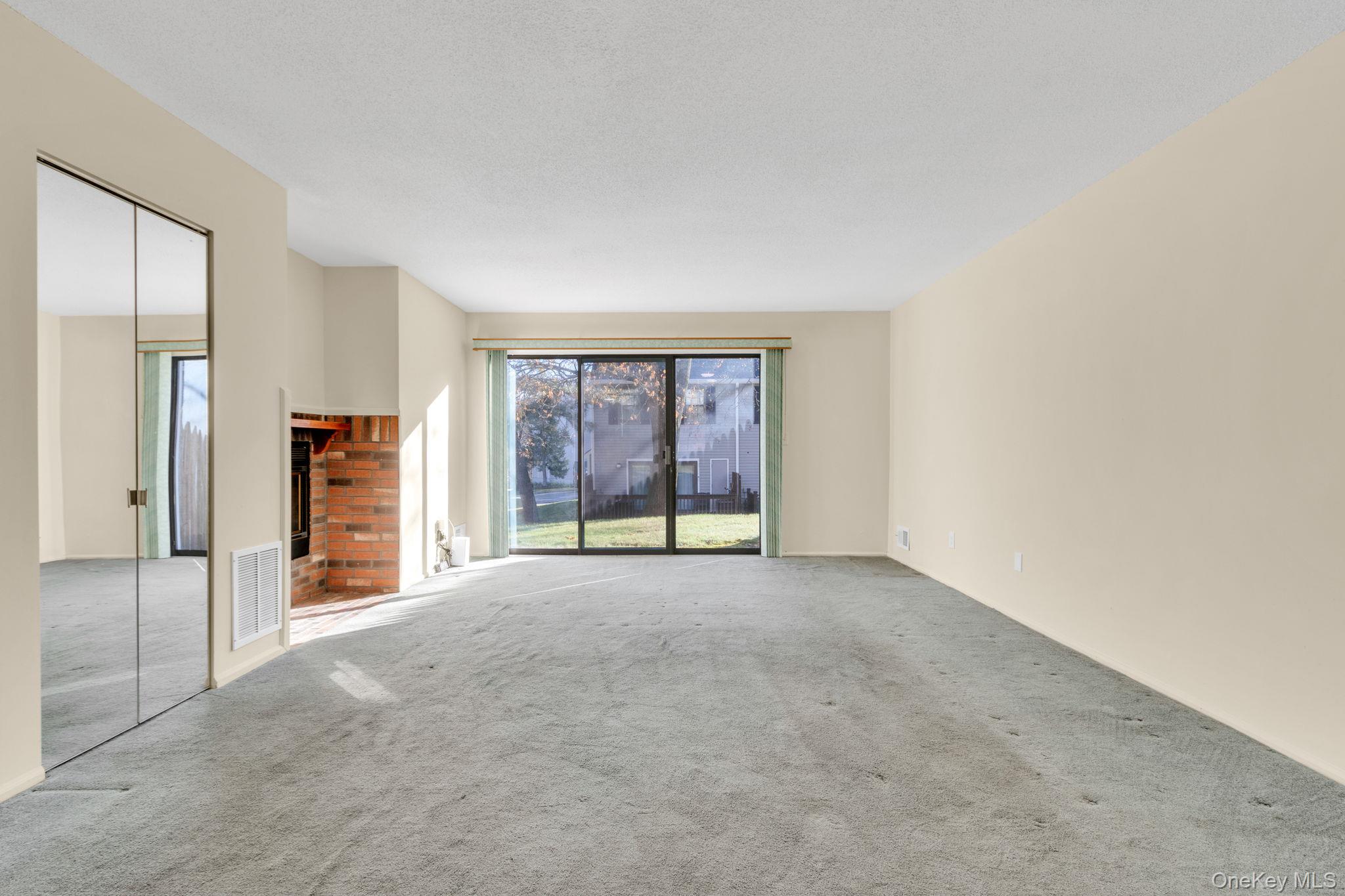 #4 photo, 1 Juniper Court, Peekskill , NY 10566