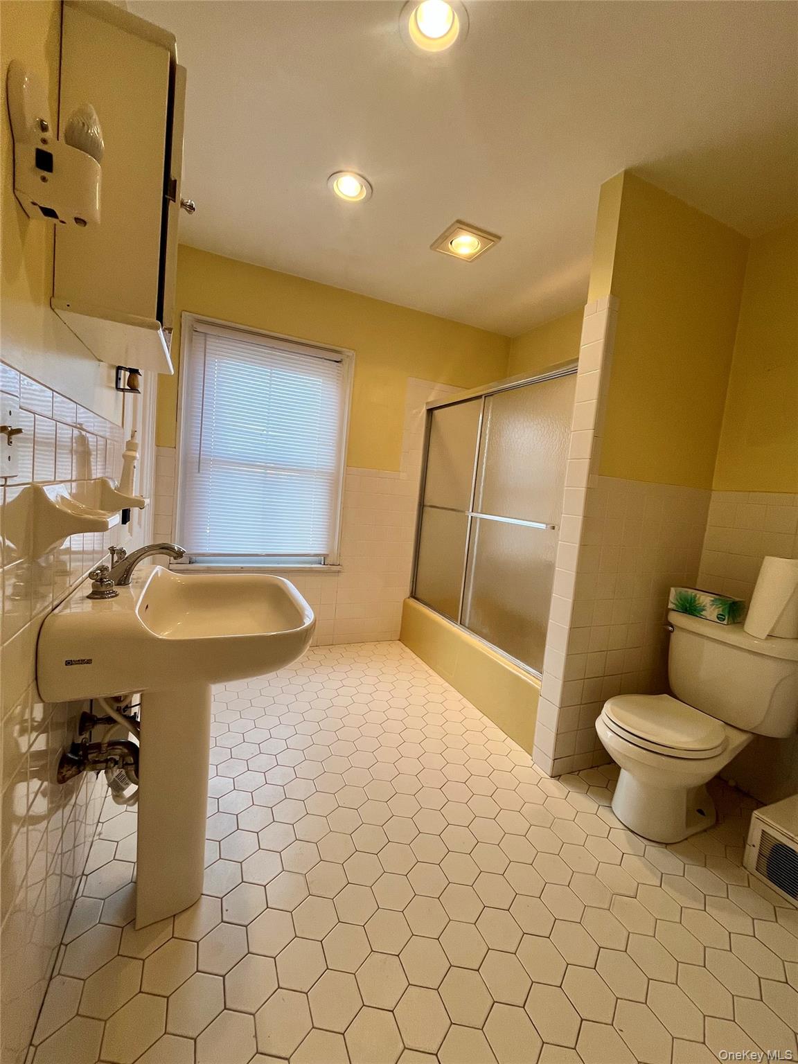 #12 photo, 47 Wickham Avenue, Middletown , NY 10940