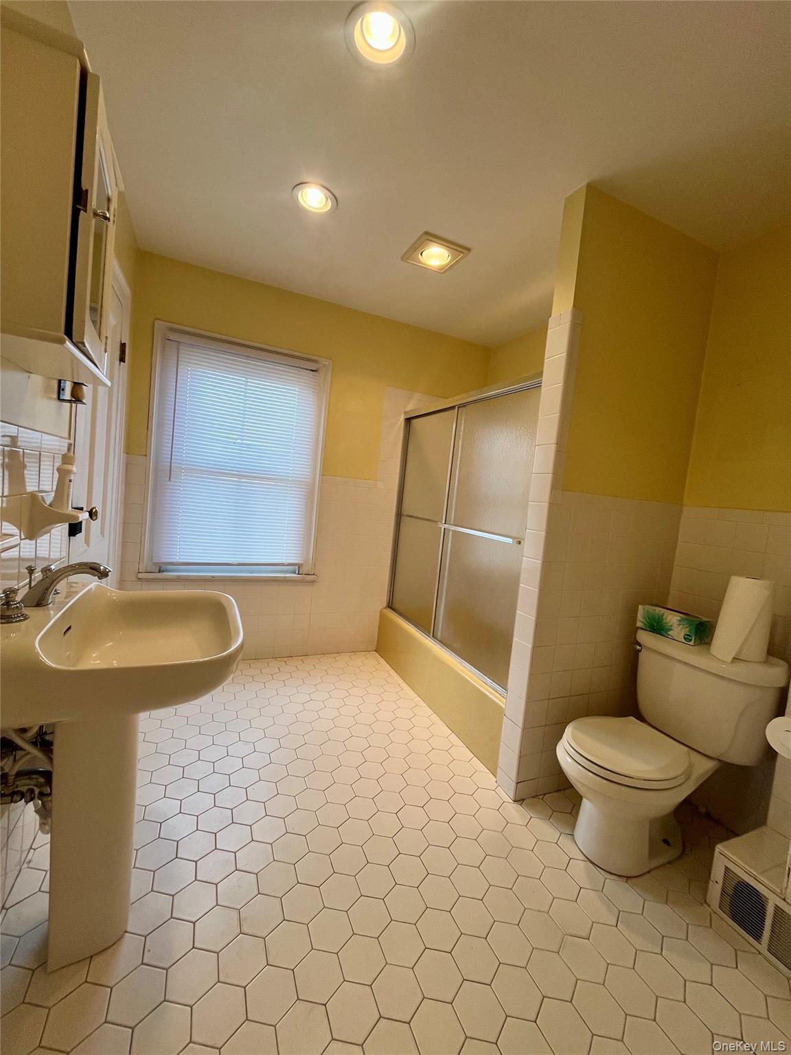 #15 photo, 47 Wickham Avenue, Middletown , NY 10940