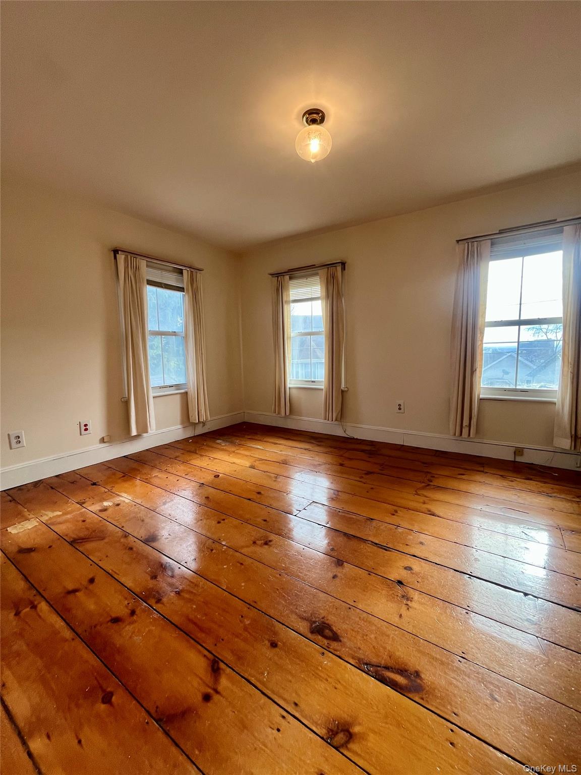 #18 photo, 47 Wickham Avenue, Middletown , NY 10940