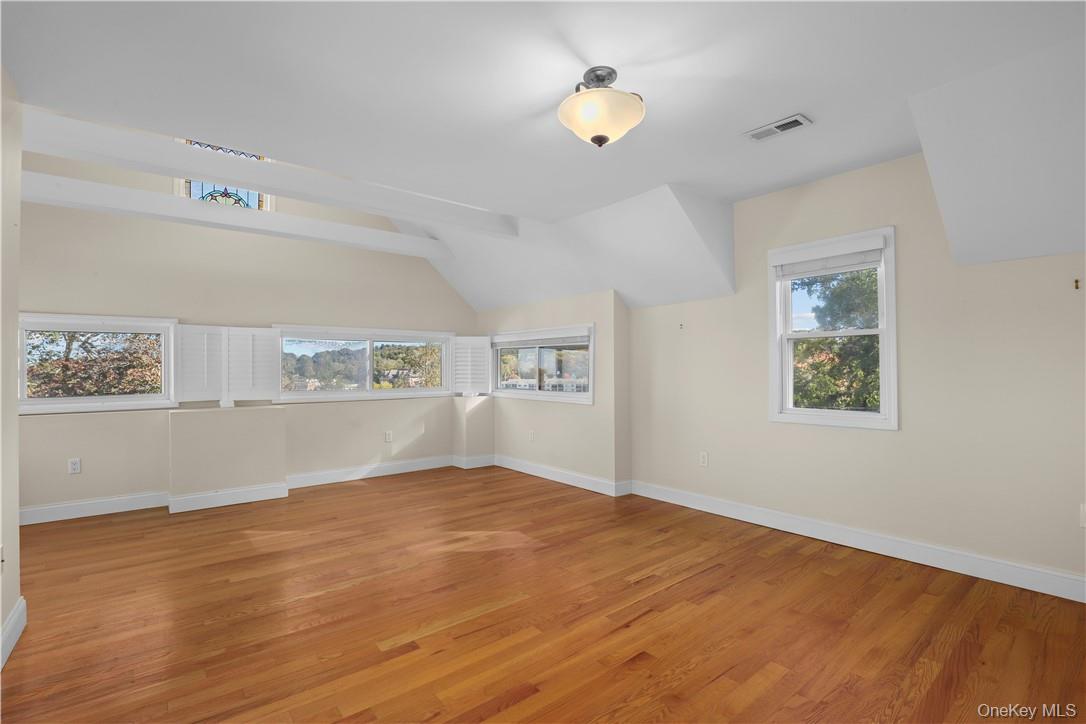 #17 photo, 33 Sycamore Road, Mahopac , NY 10541